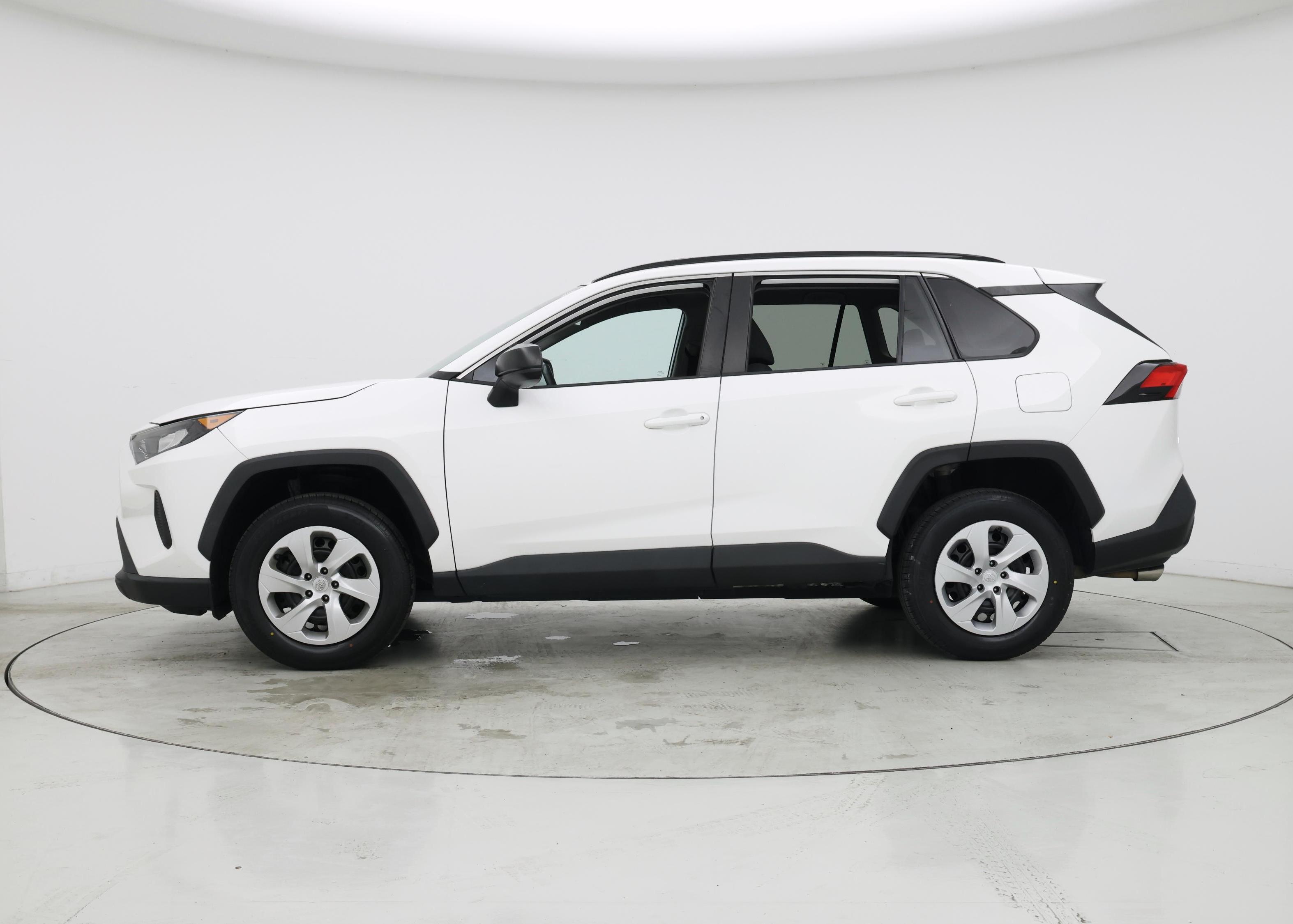 Thumbnail: 2021 Toyota RAV4 - 3
