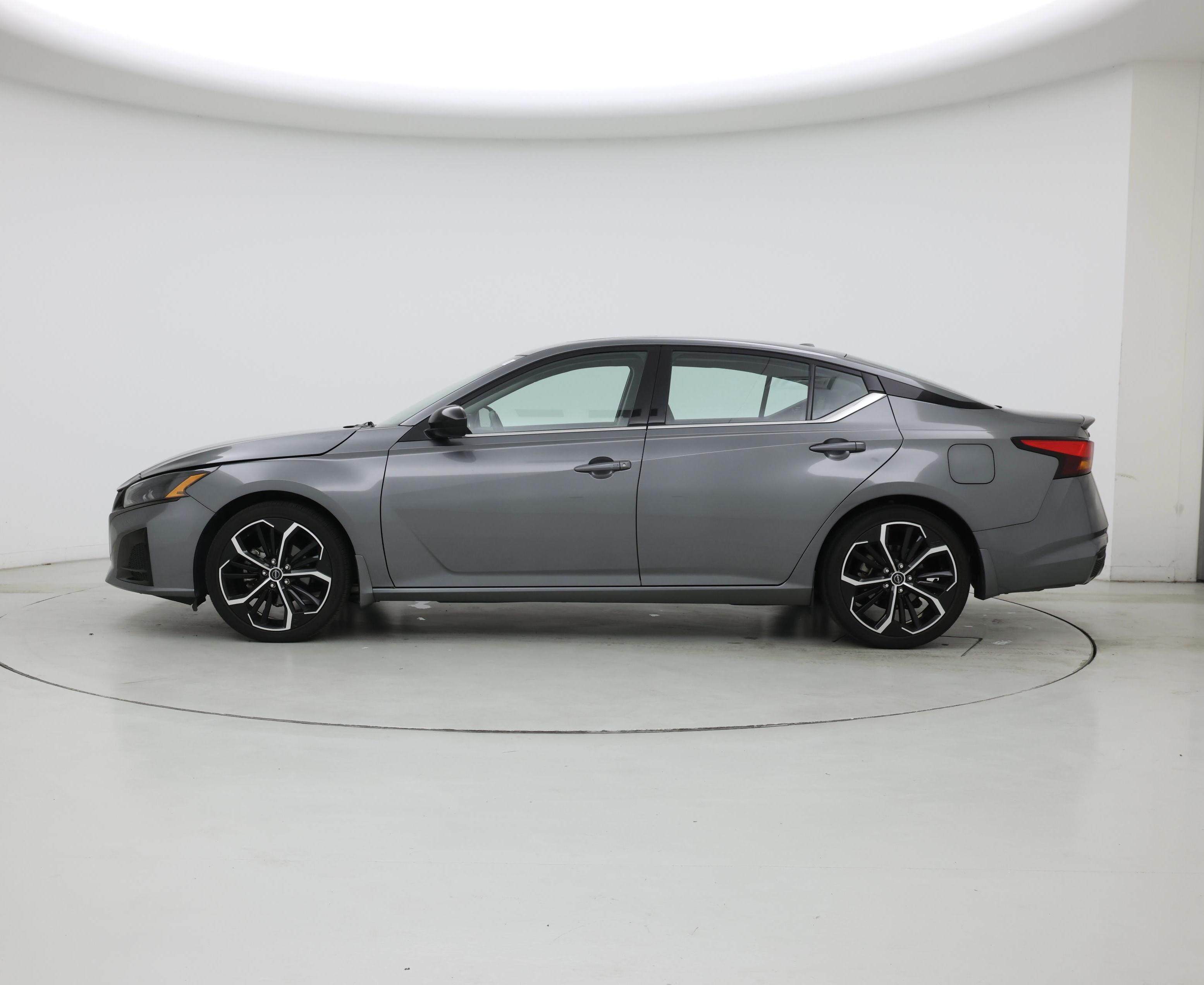 Thumbnail: 2023 Nissan Altima - 3