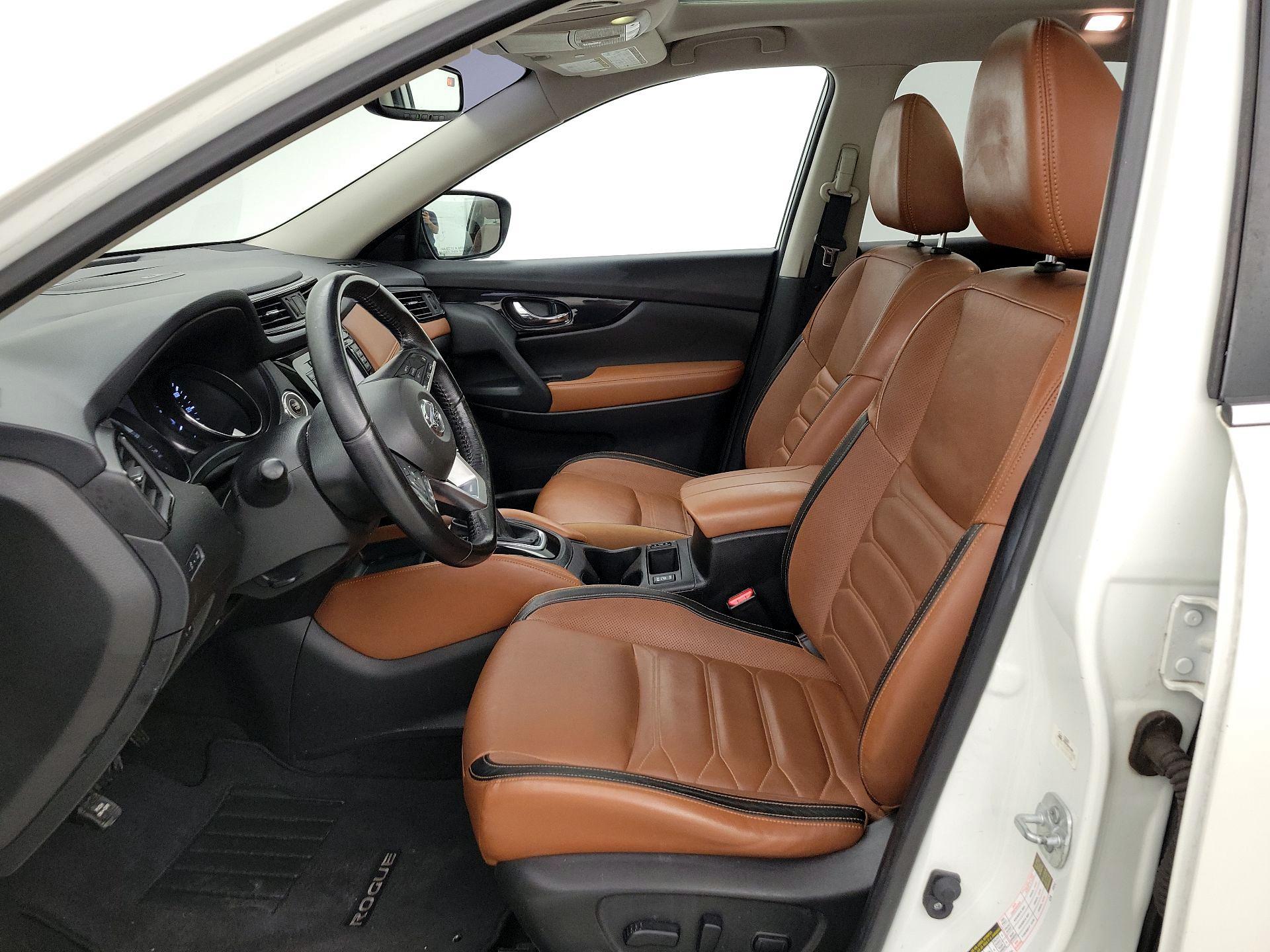 Thumbnail: 2017 Nissan Rogue - 11