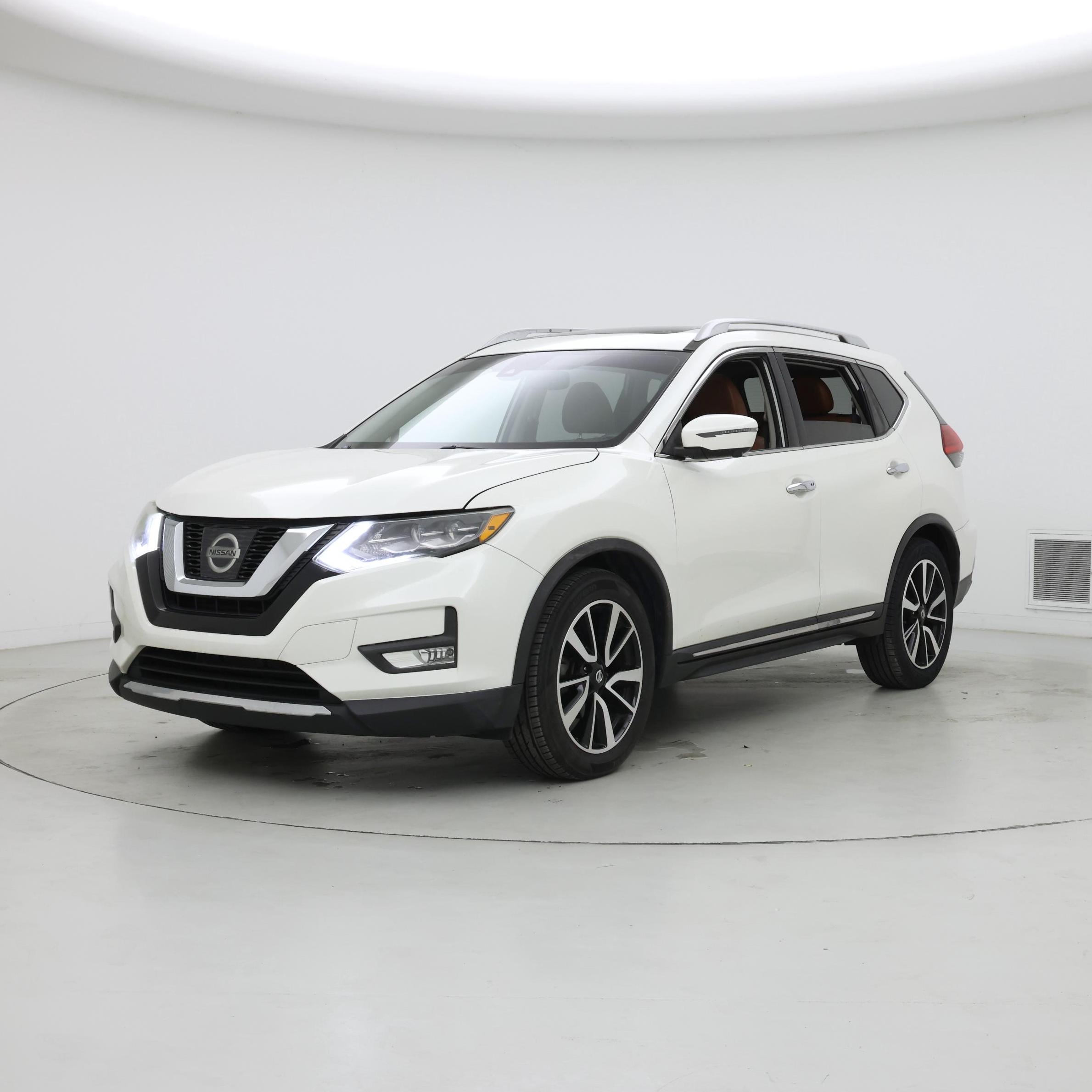 Thumbnail: 2017 Nissan Rogue - 4