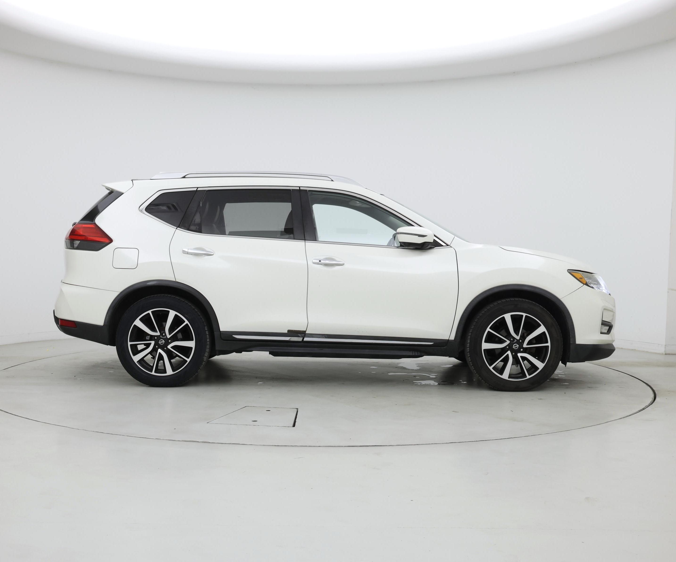 Thumbnail: 2017 Nissan Rogue - 7