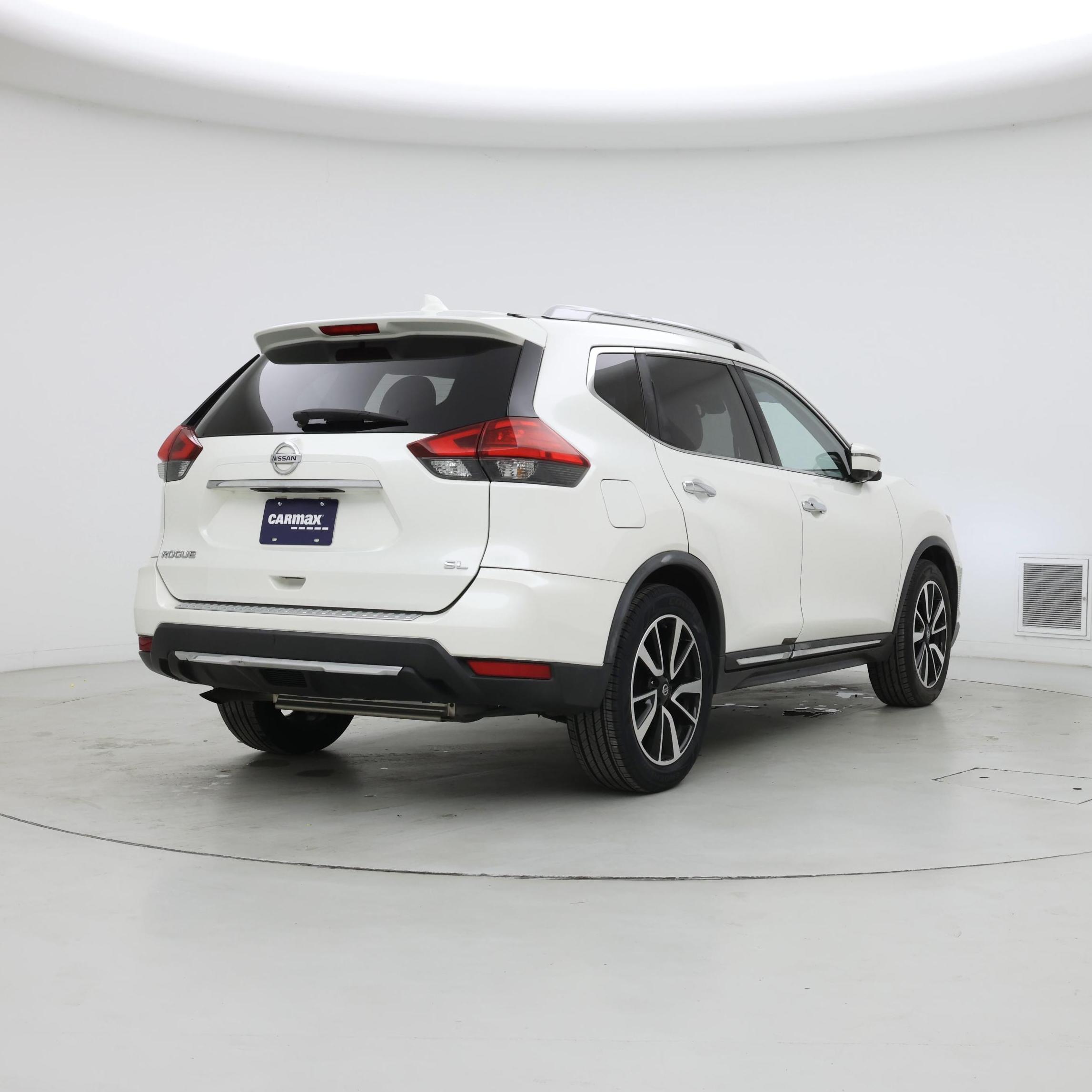 Thumbnail: 2017 Nissan Rogue - 8