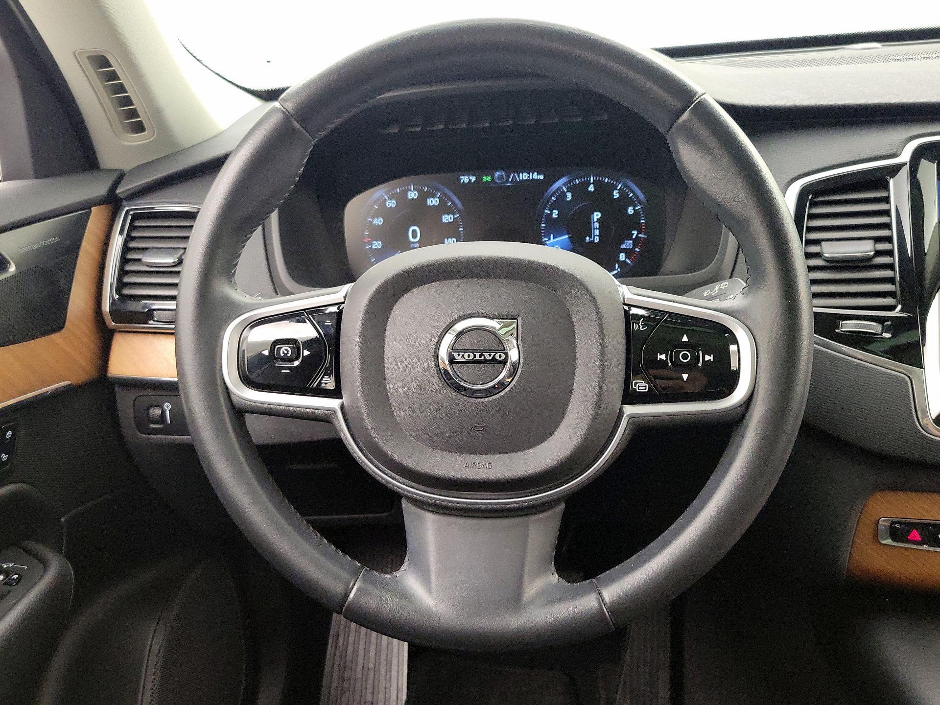 Thumbnail: 2022 Volvo XC90 - 10