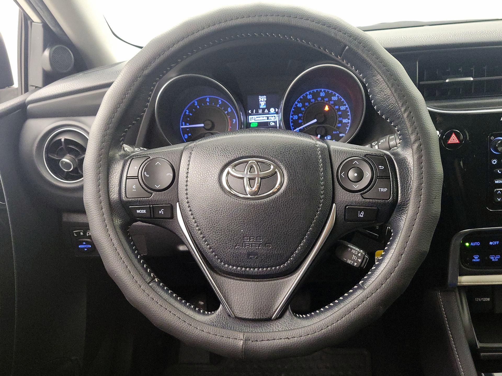 Thumbnail: 2018 Toyota Corolla iM - 10