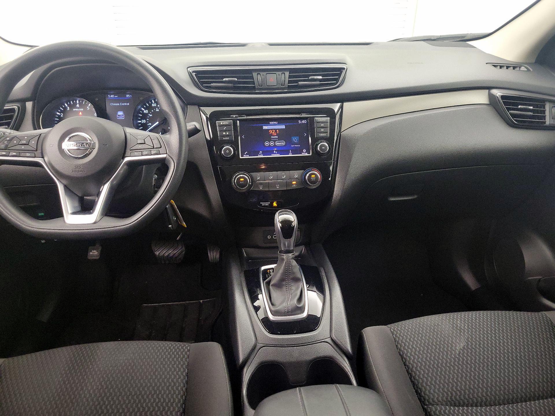 Thumbnail: 2019 Nissan Rogue Sport - 9