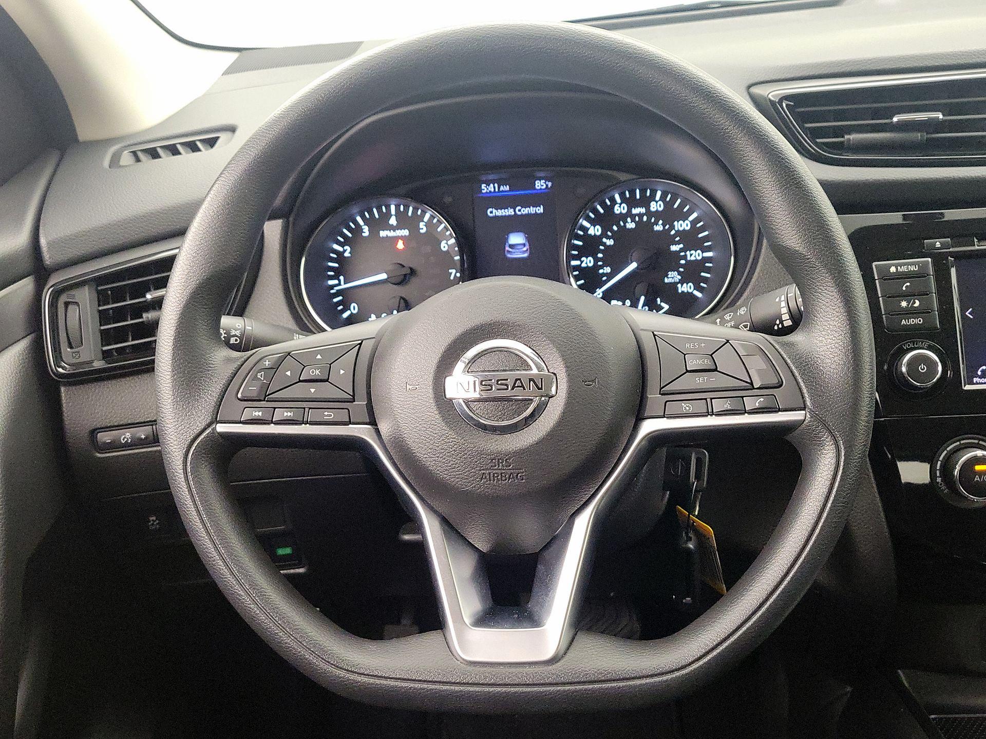 Thumbnail: 2019 Nissan Rogue Sport - 10