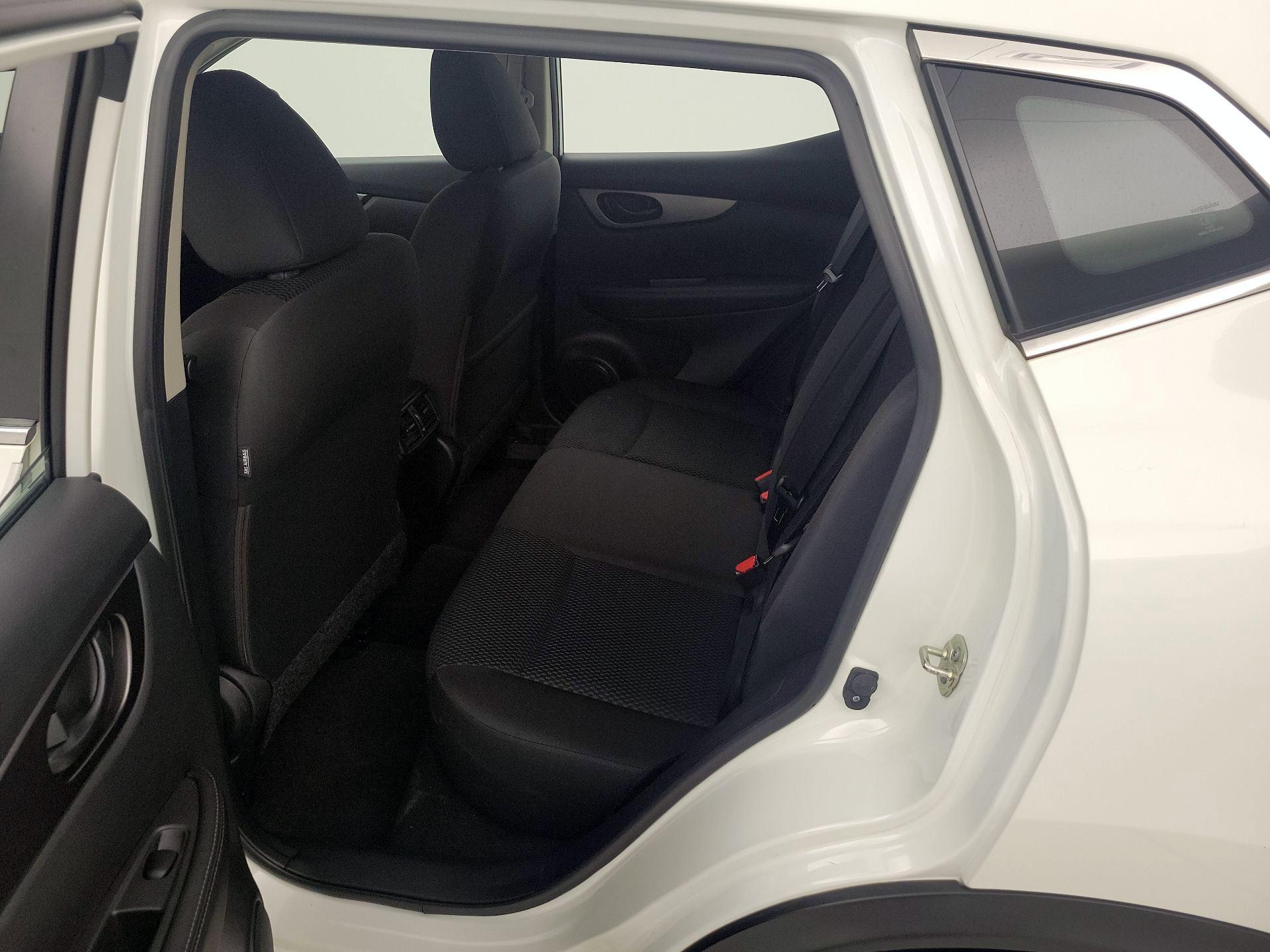 Thumbnail: 2019 Nissan Rogue Sport - 19