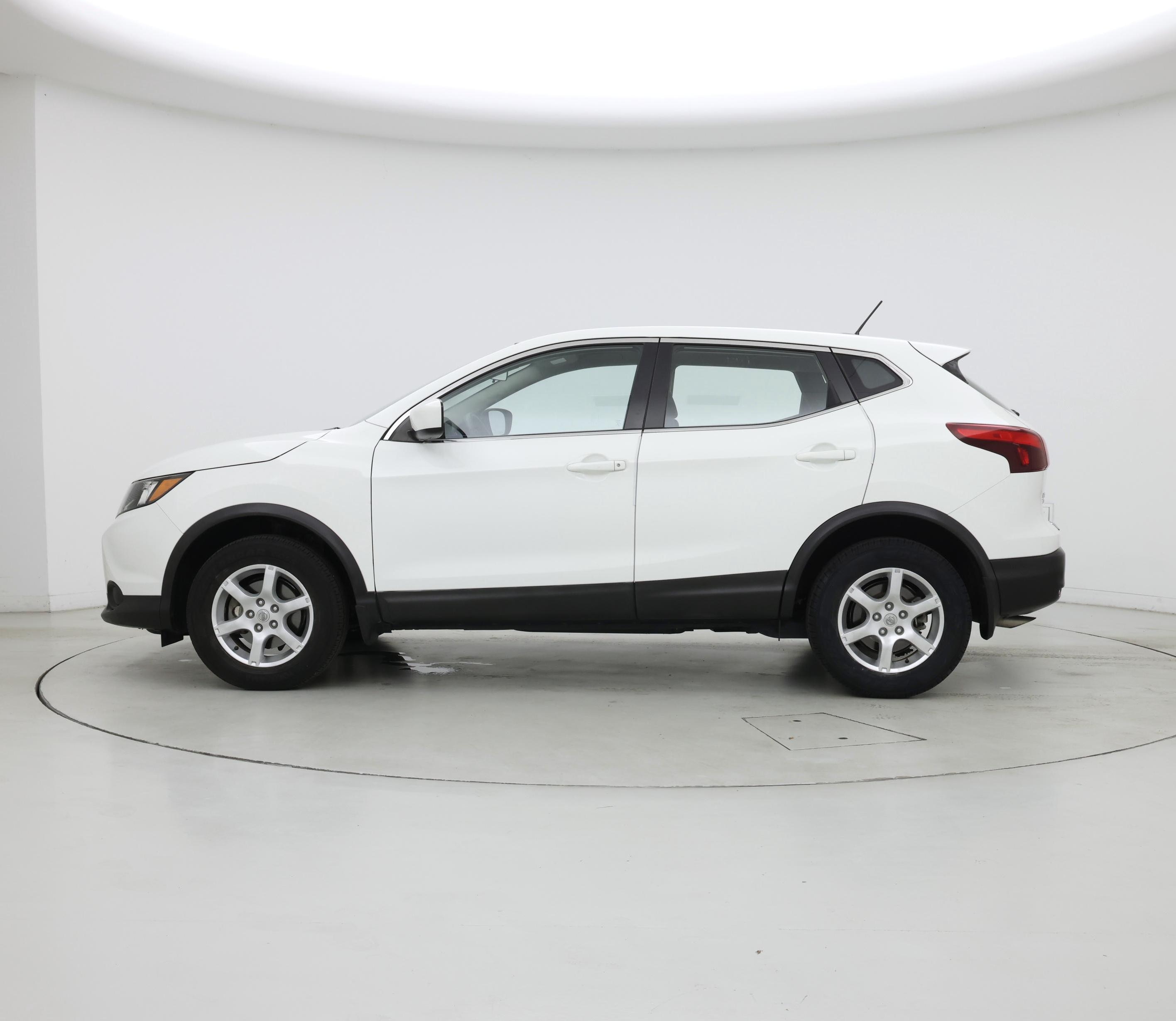 Thumbnail: 2019 Nissan Rogue Sport - 3