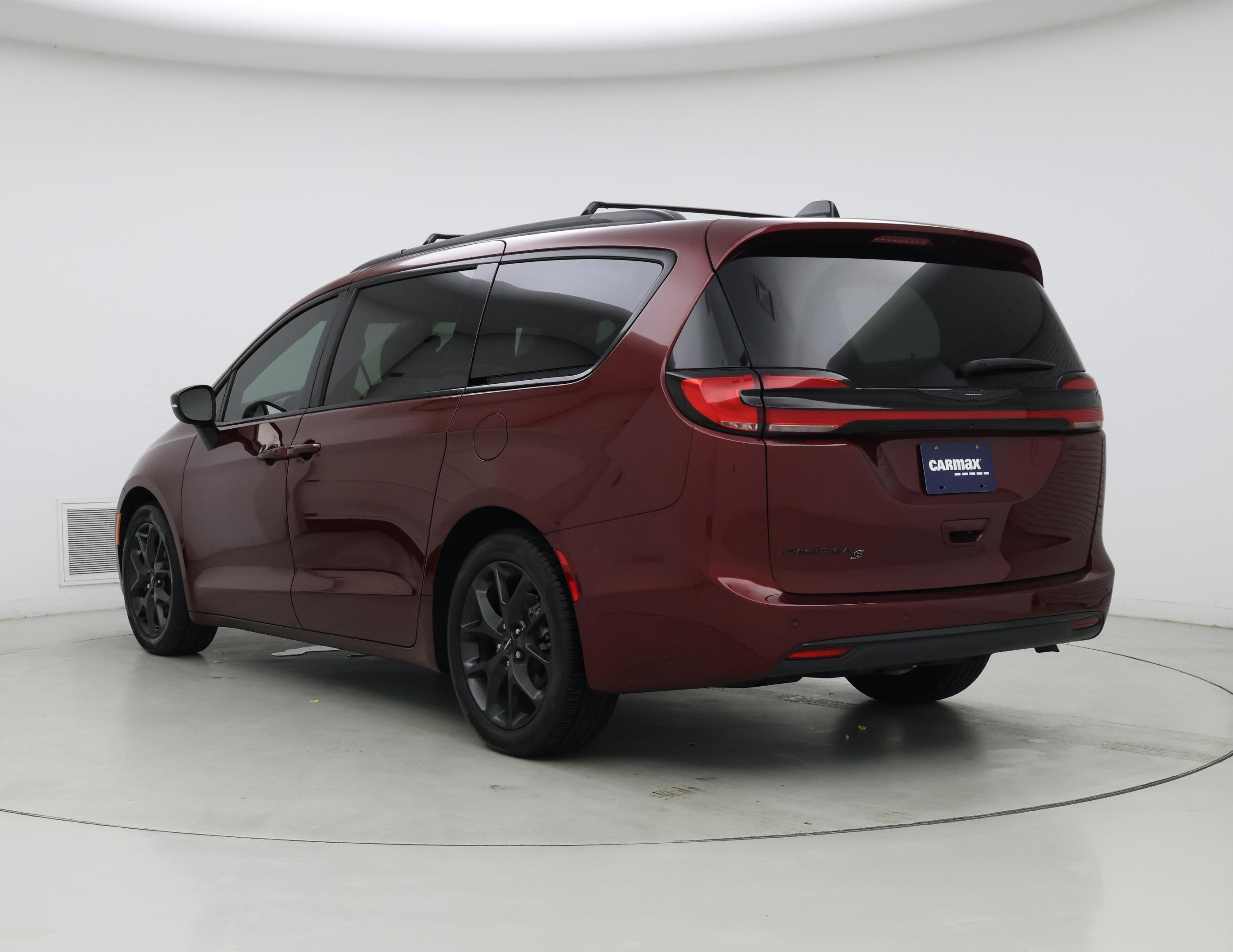 Thumbnail: 2023 Chrysler Pacifica - 2