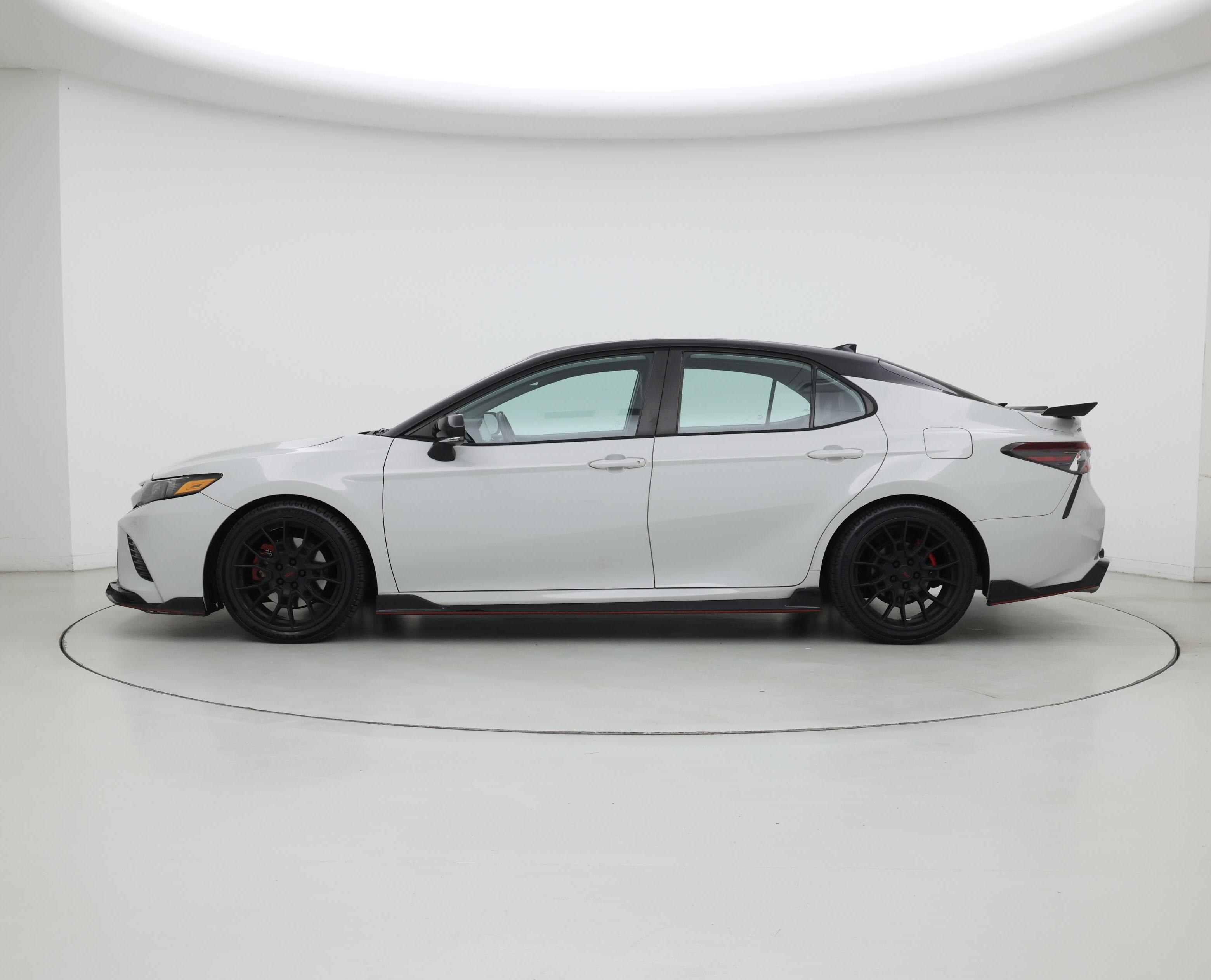 Thumbnail: 2021 Toyota Camry - 3