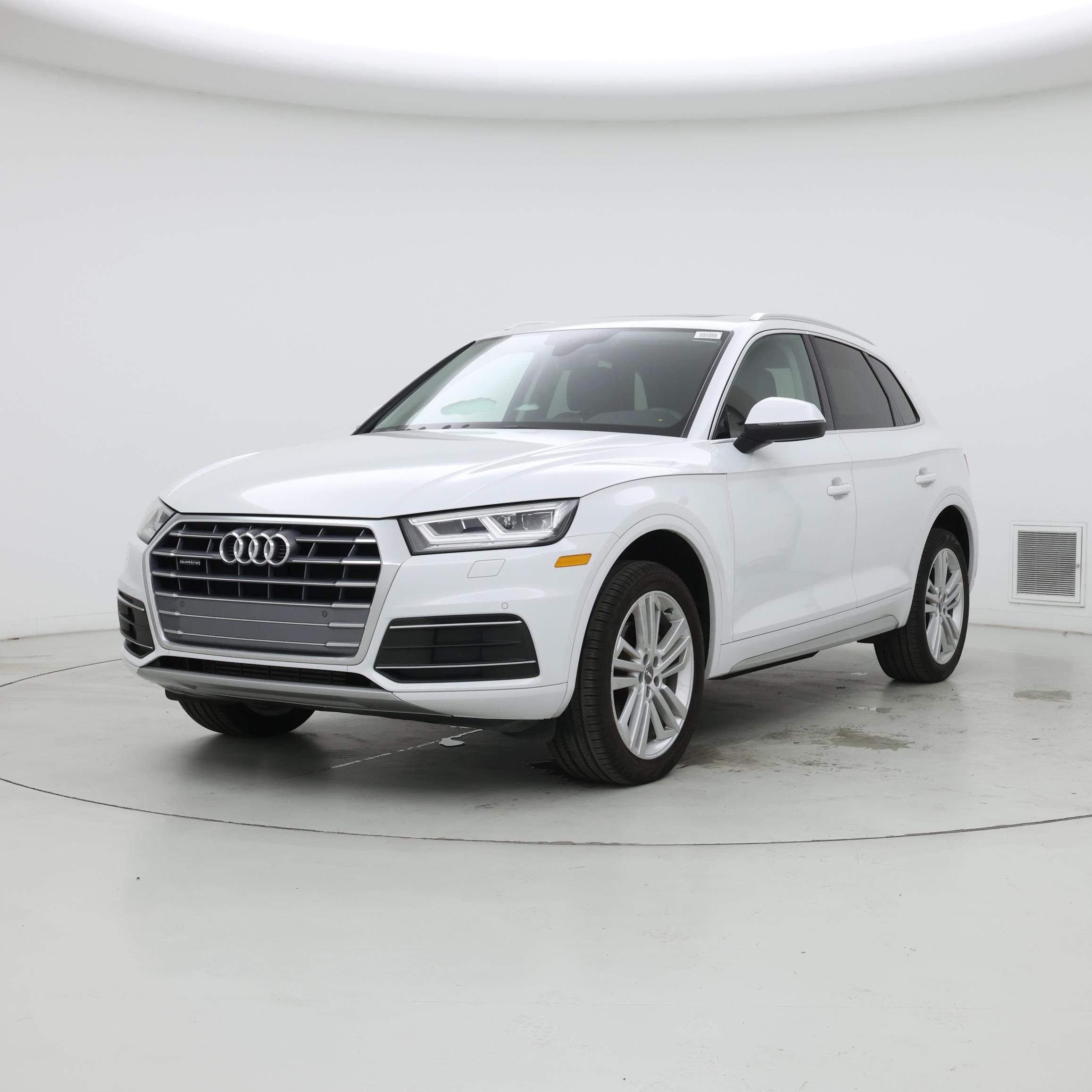 Thumbnail: 2020 Audi Q5 - 4
