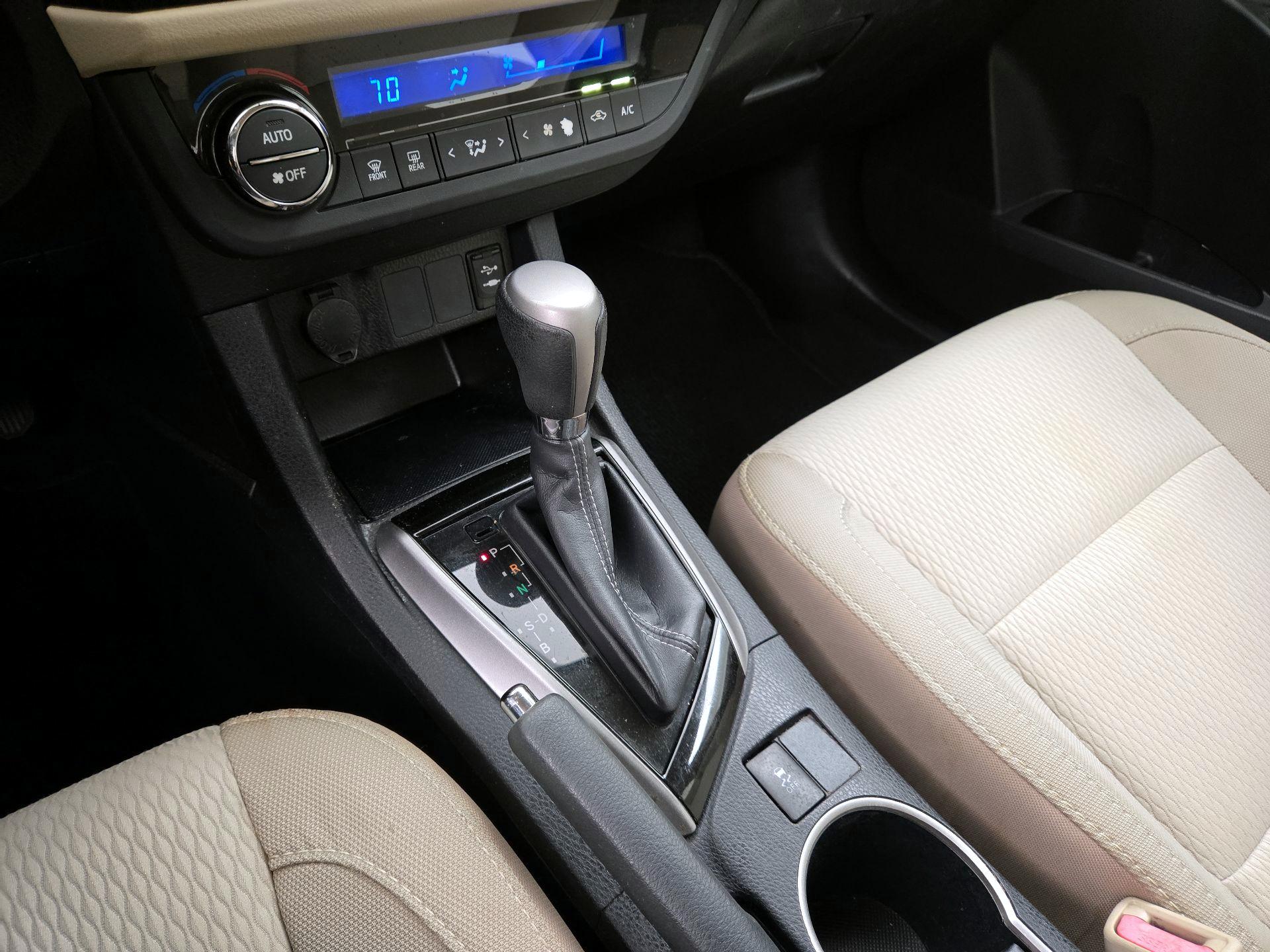 Thumbnail: 2016 Toyota Corolla - 17