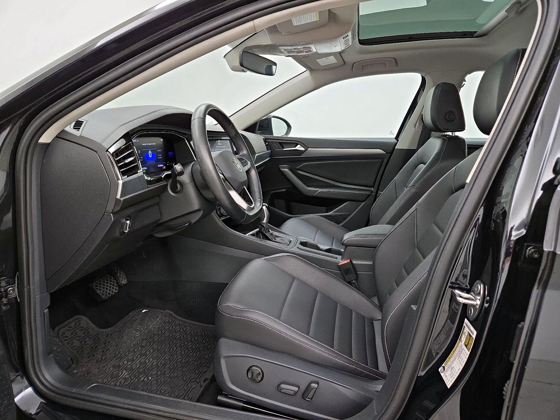 Thumbnail: 2022 Volkswagen Jetta - 11