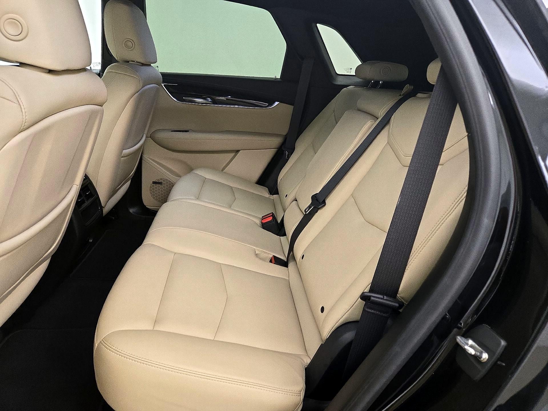 Thumbnail: 2018 Cadillac XT5 - 19