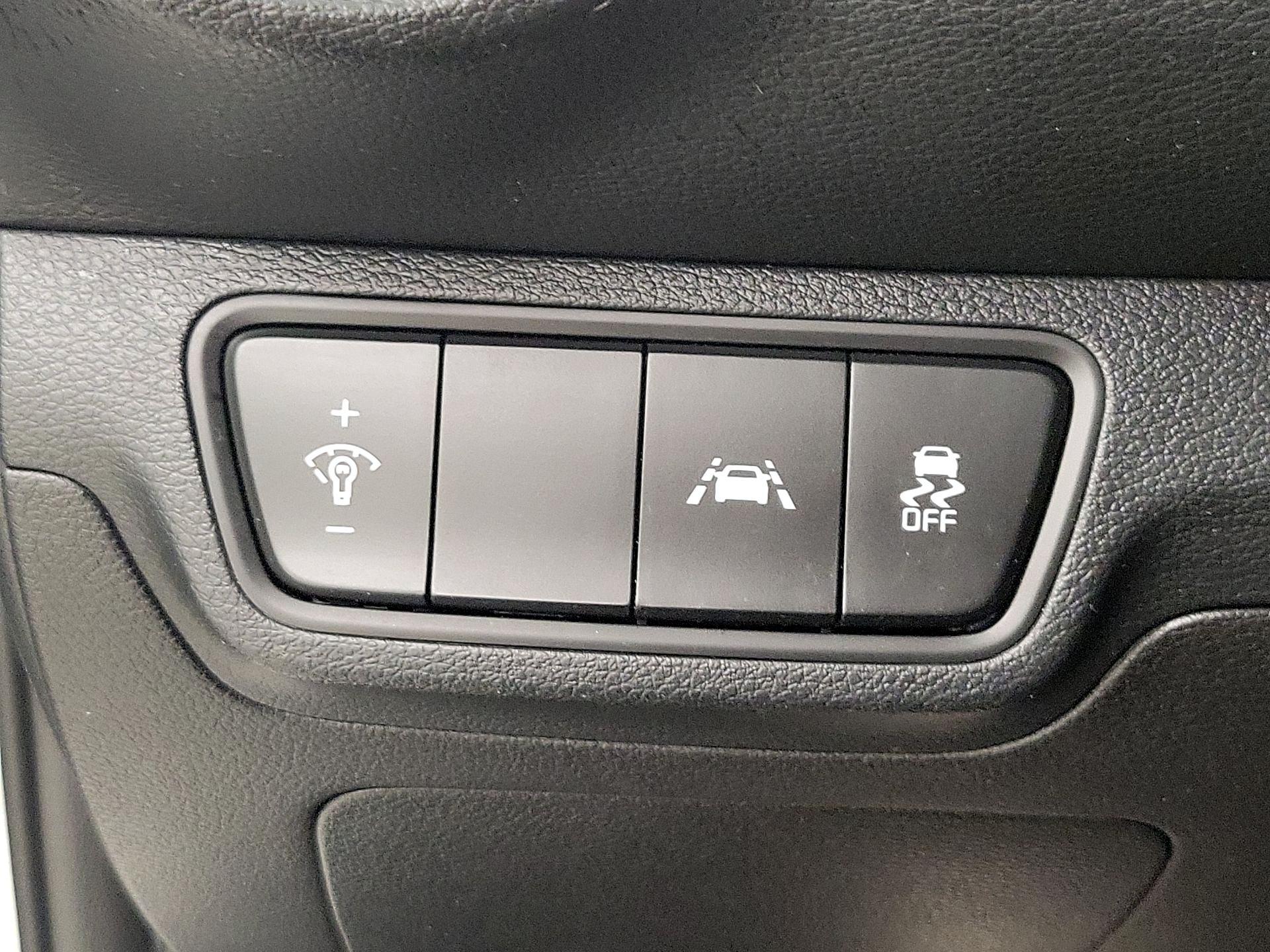 Thumbnail: 2021 Kia Forte - 13