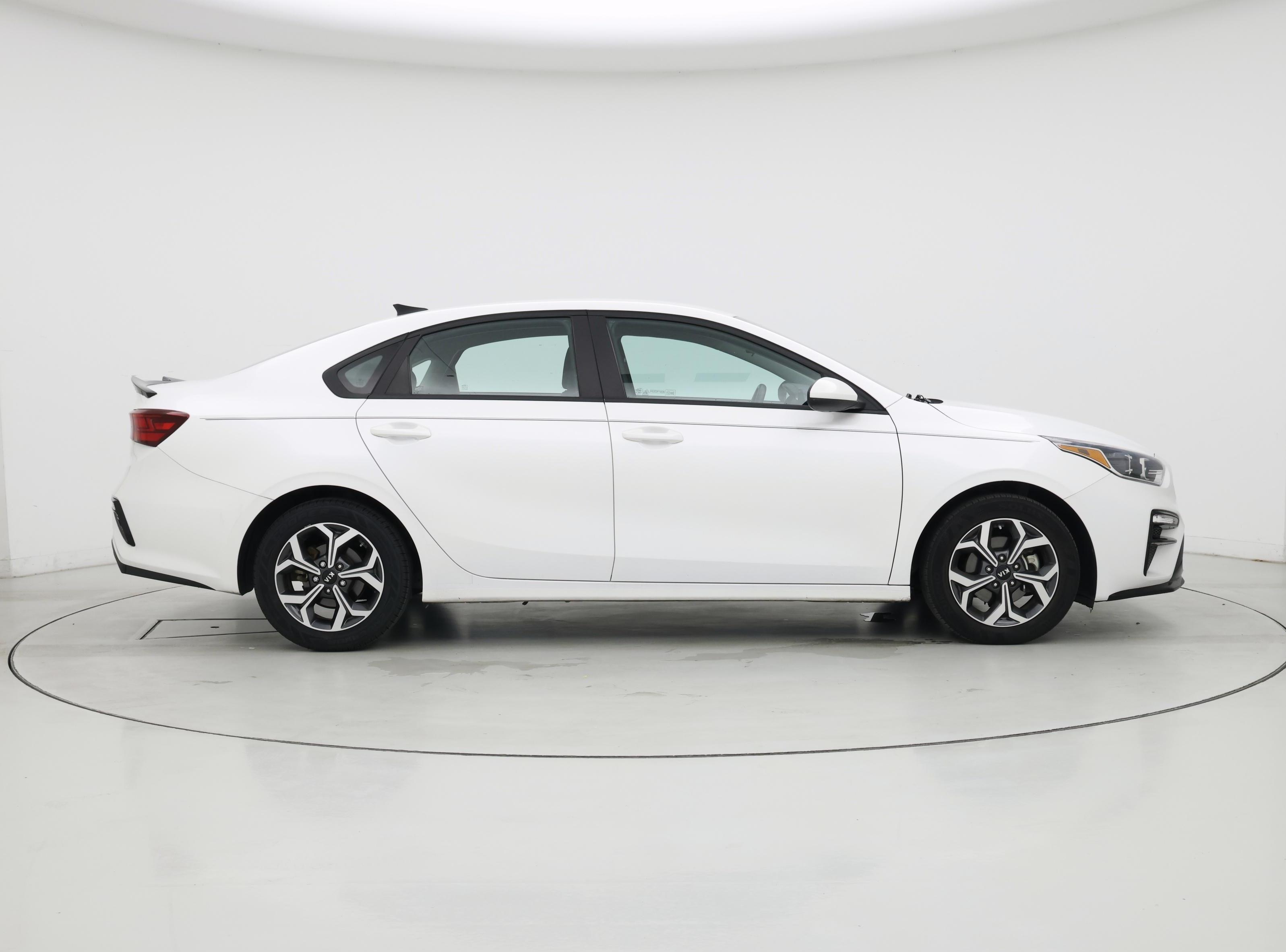 Thumbnail: 2021 Kia Forte - 7