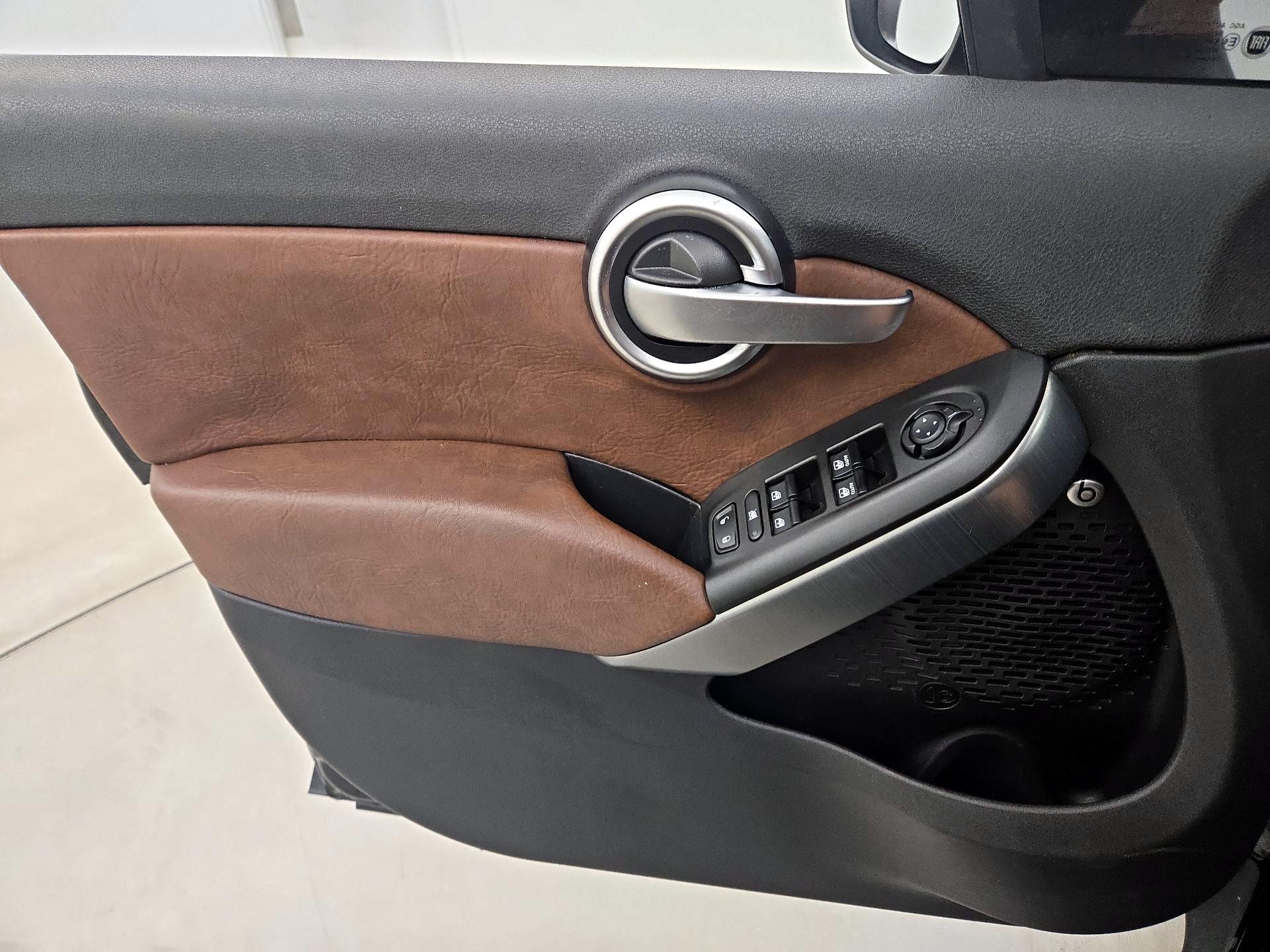 Thumbnail: 2016 Fiat 500X - 12
