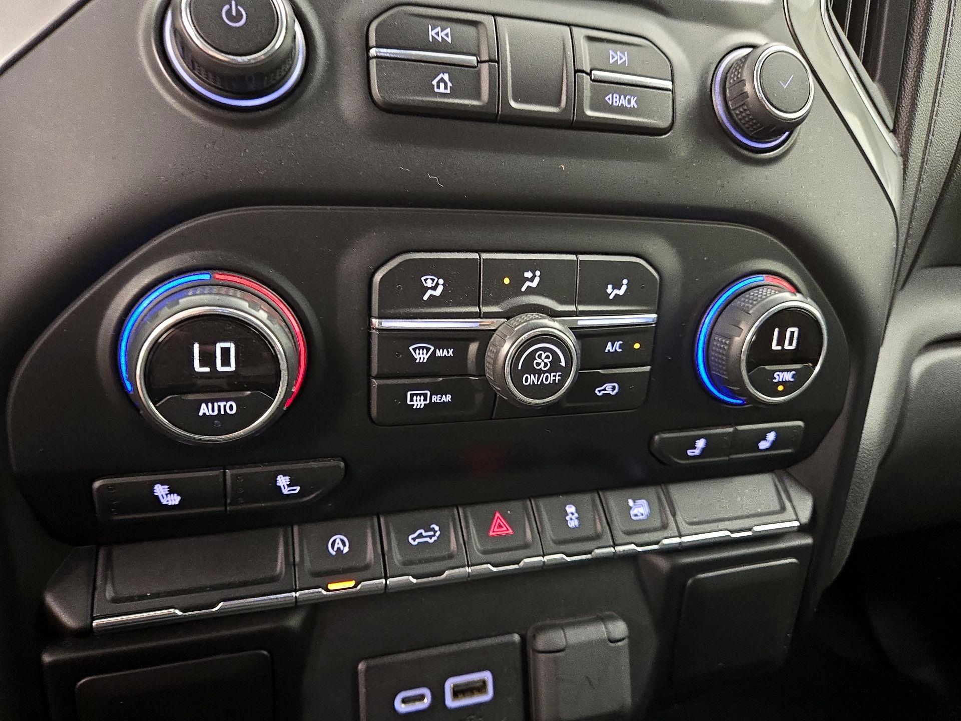 Thumbnail: 2019 Chevrolet Silverado 1500 - 16