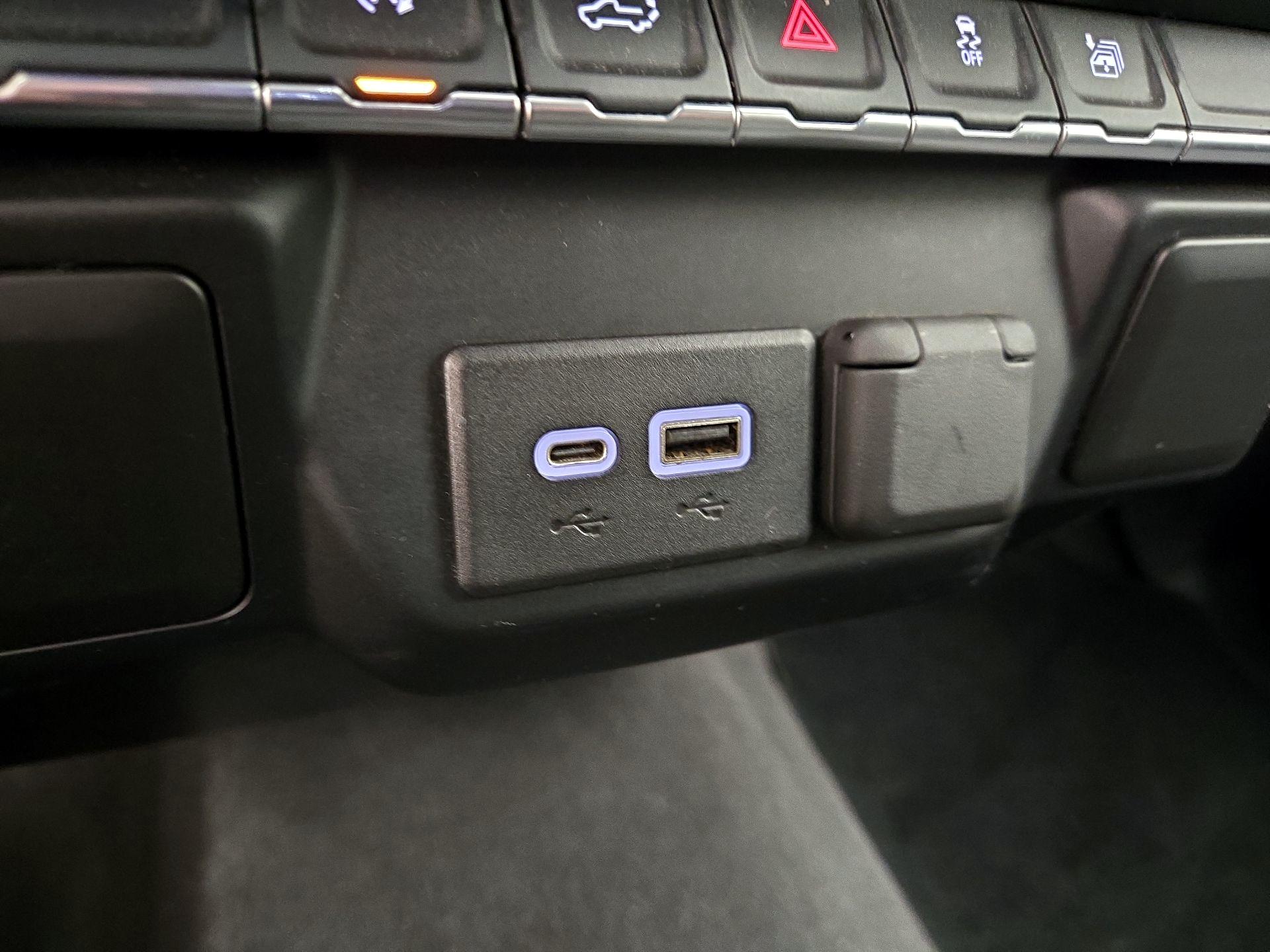 Thumbnail: 2019 Chevrolet Silverado 1500 - 18