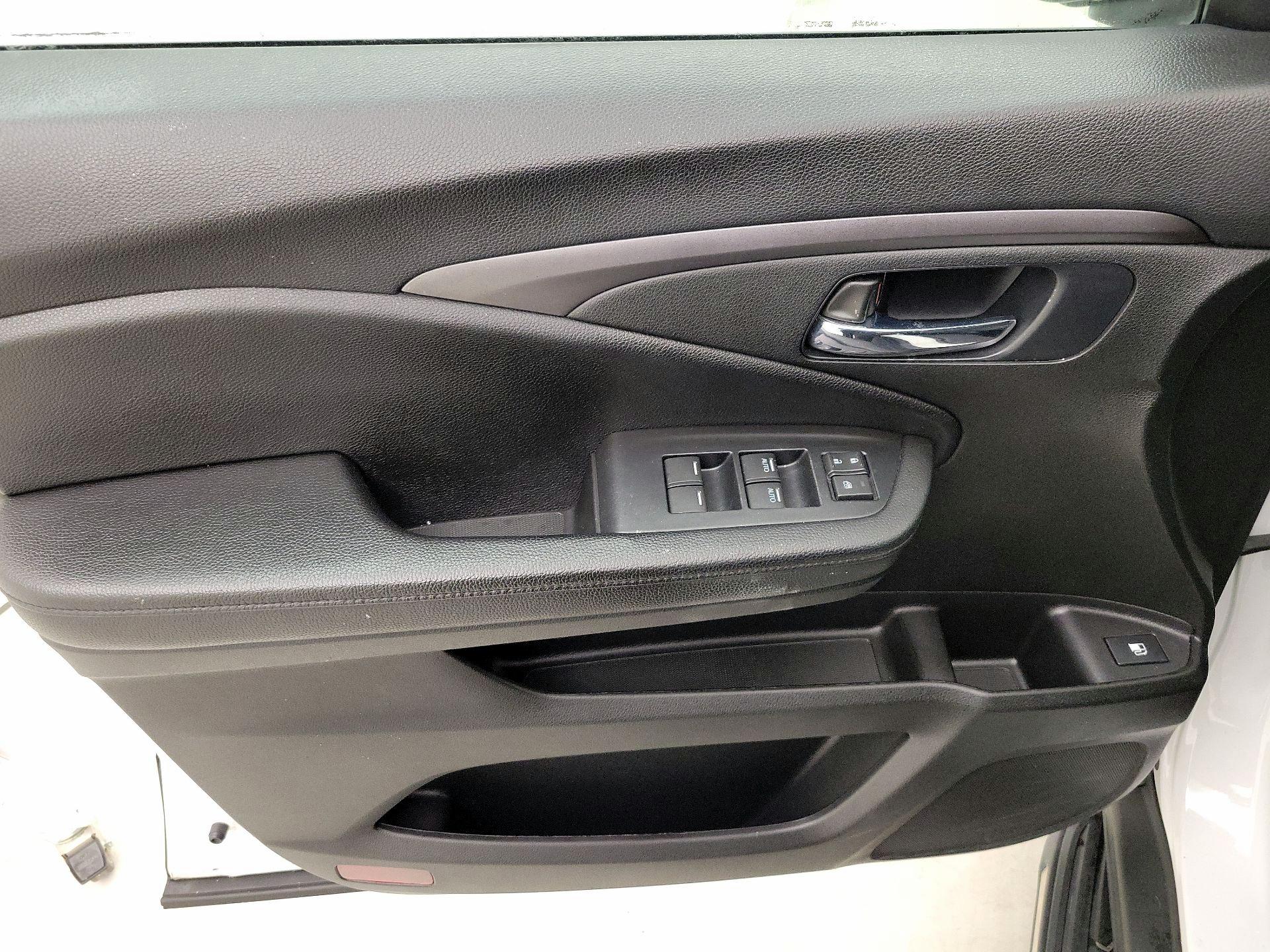 Thumbnail: 2021 Honda Pilot - 12