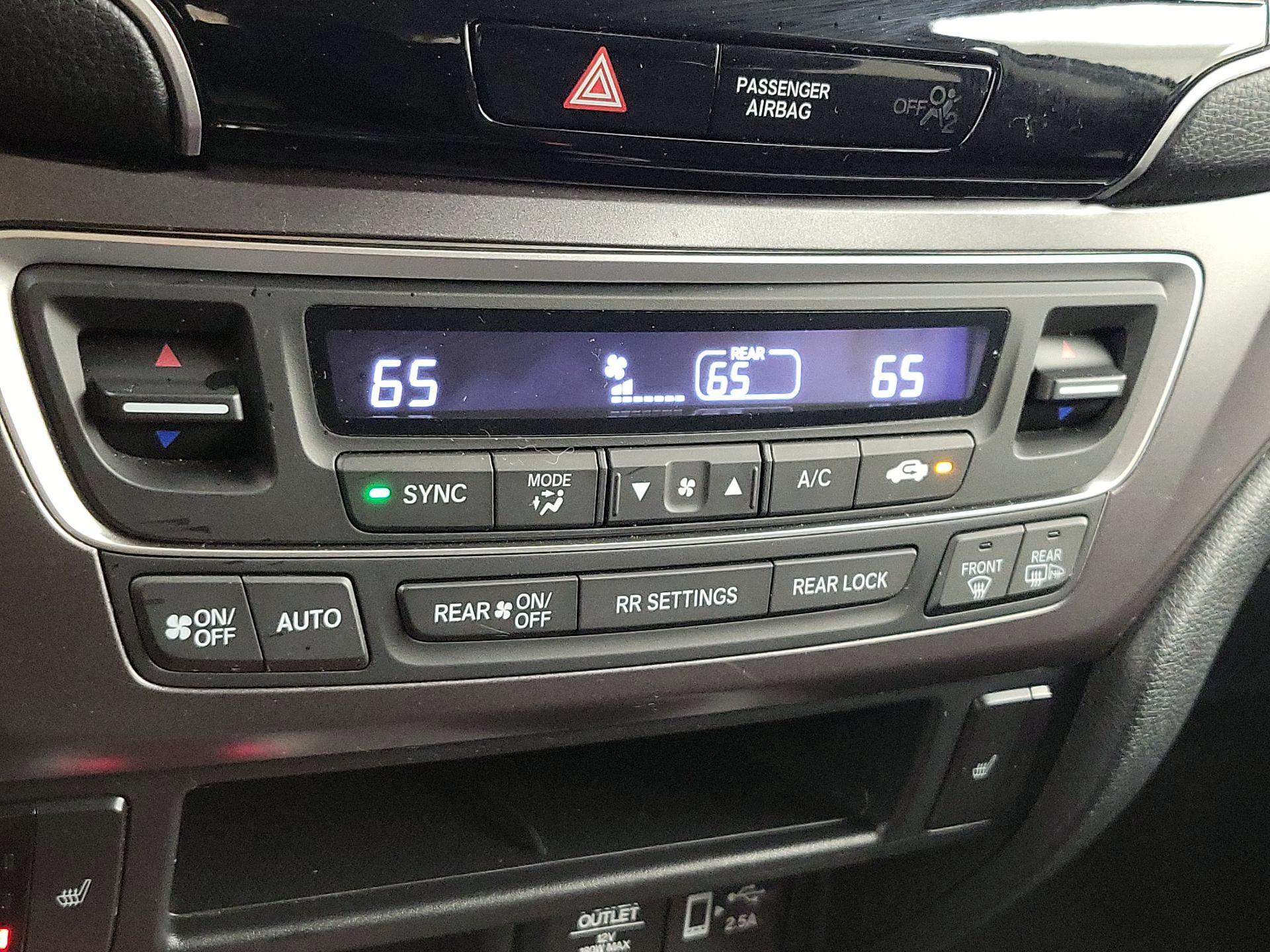 Thumbnail: 2021 Honda Pilot - 16