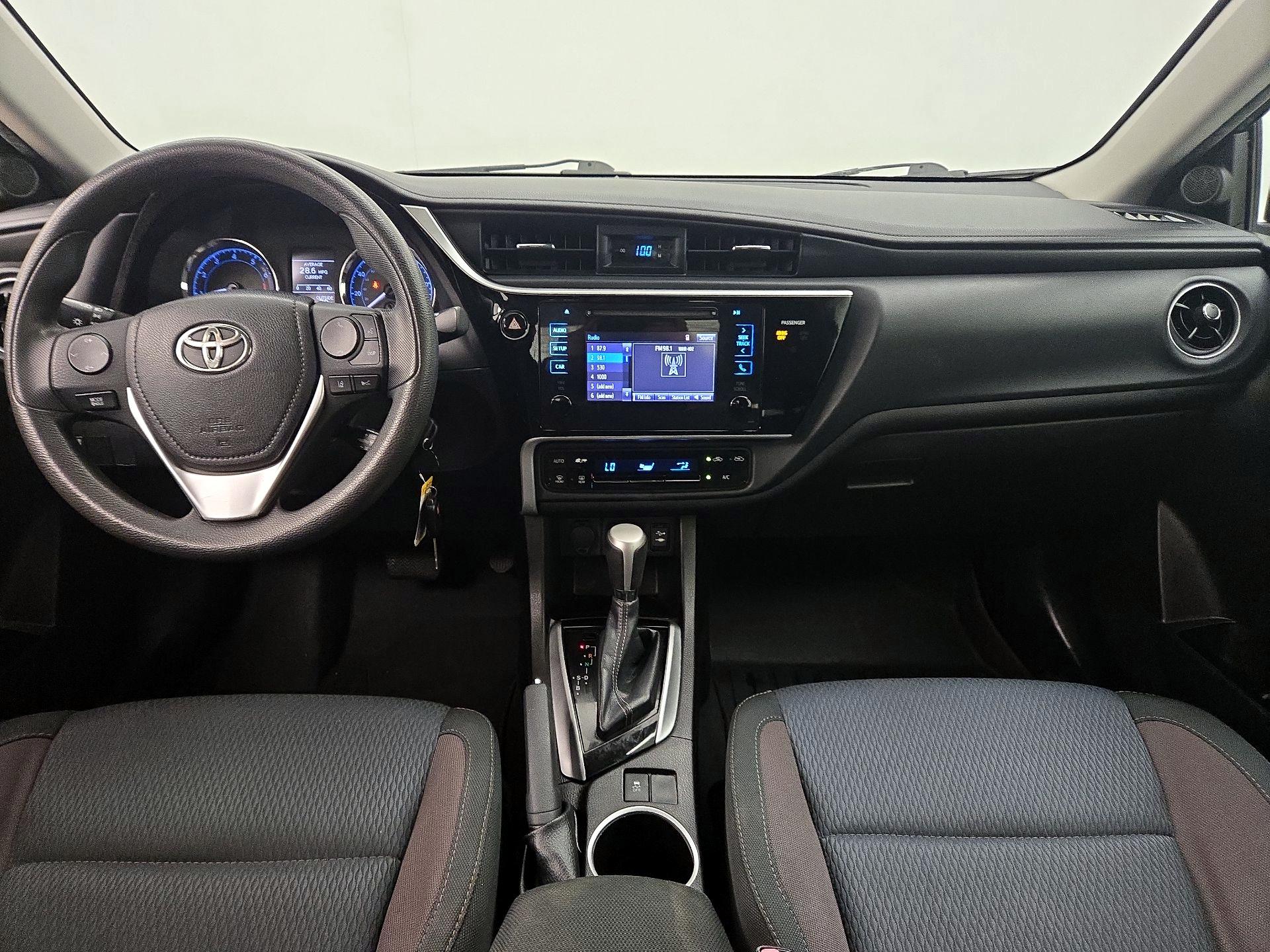 Thumbnail: 2017 Toyota Corolla - 9