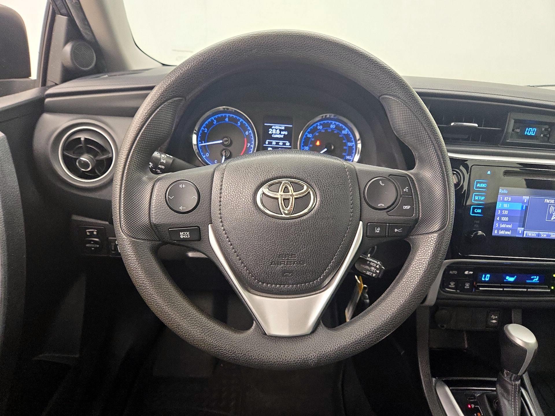 Thumbnail: 2017 Toyota Corolla - 10