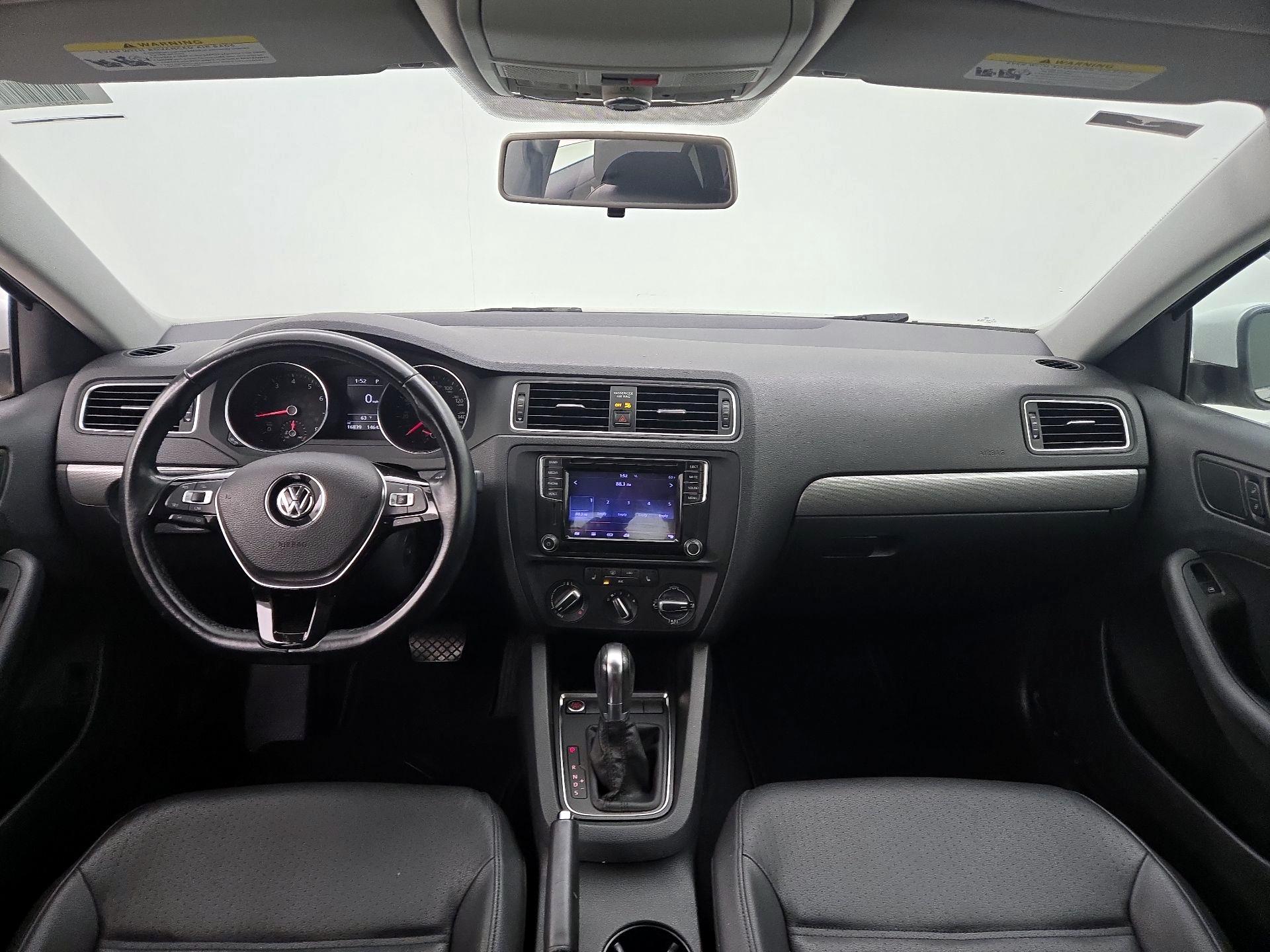Thumbnail: 2017 Volkswagen Jetta - 9