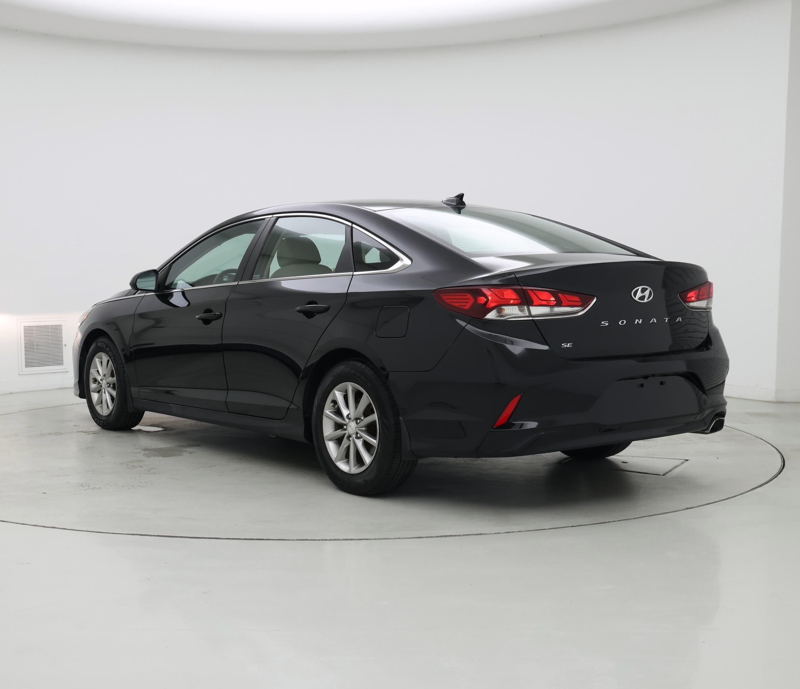 Thumbnail: 2019 Hyundai Sonata - 2
