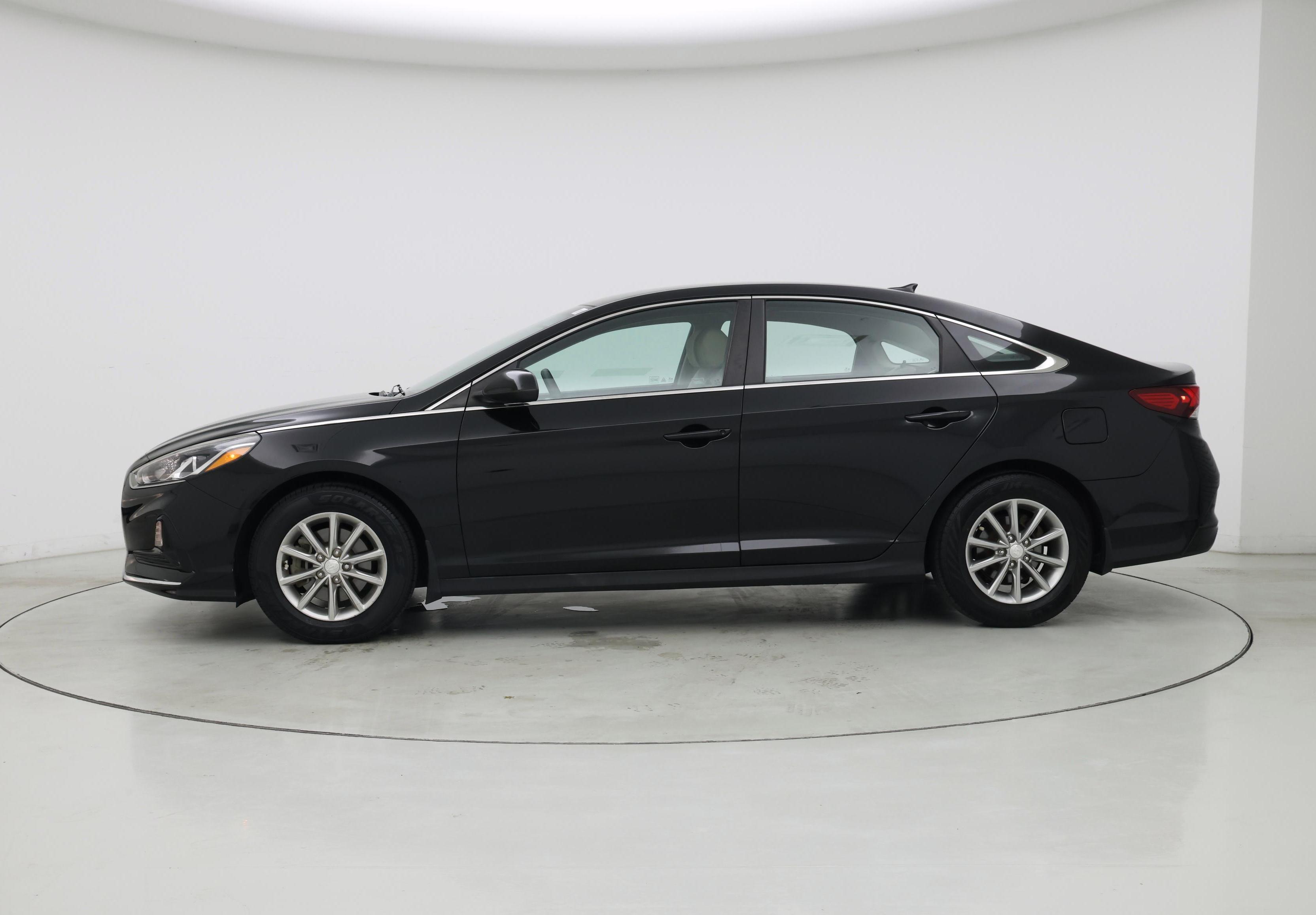 Thumbnail: 2019 Hyundai Sonata - 3