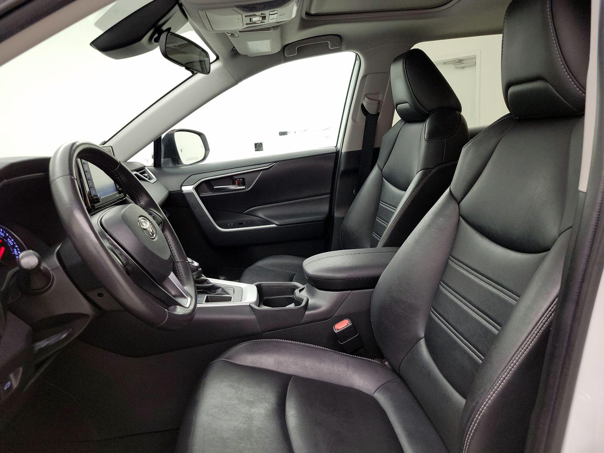 Thumbnail: 2021 Toyota RAV4 - 11