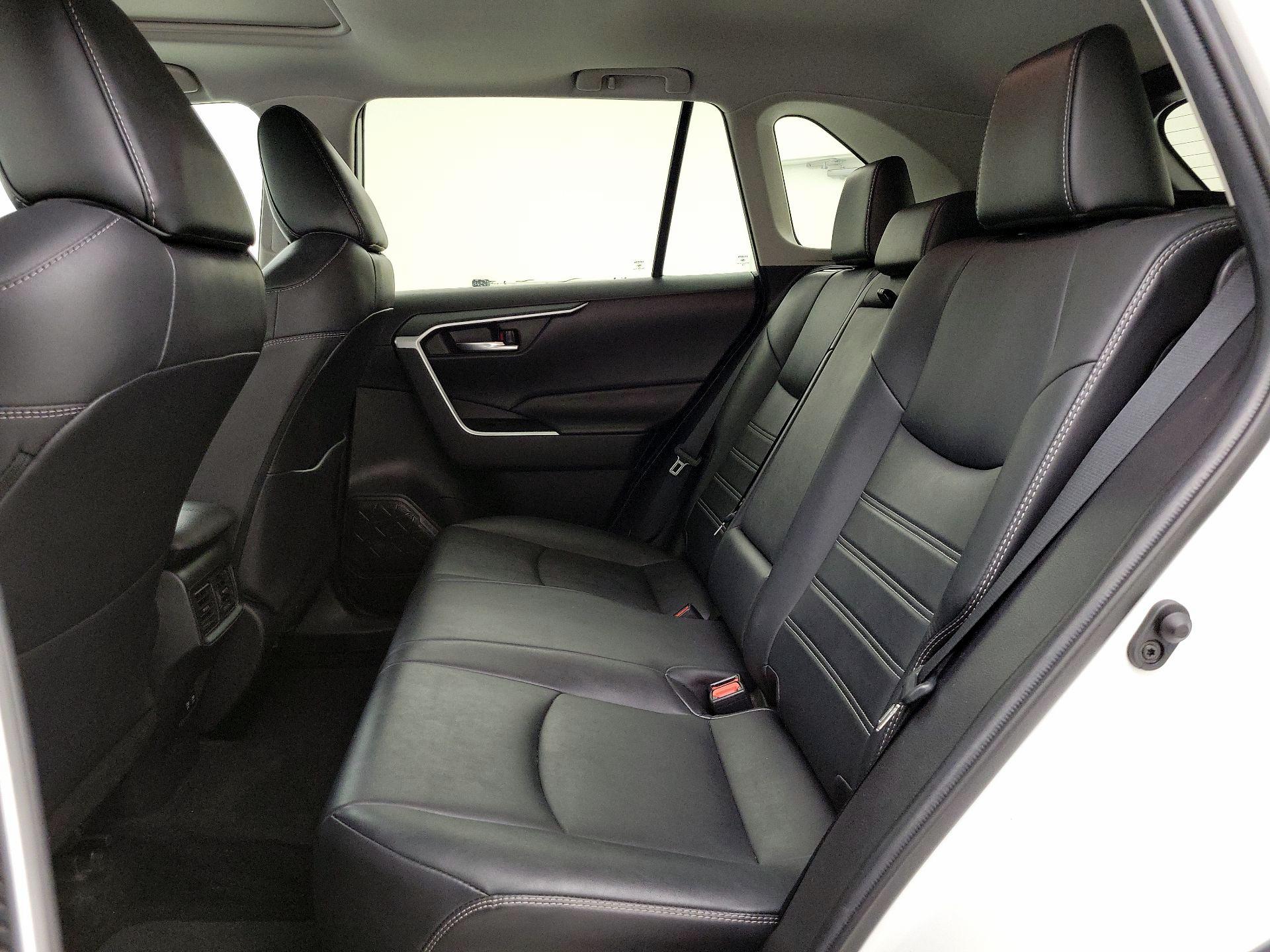 Thumbnail: 2021 Toyota RAV4 - 20