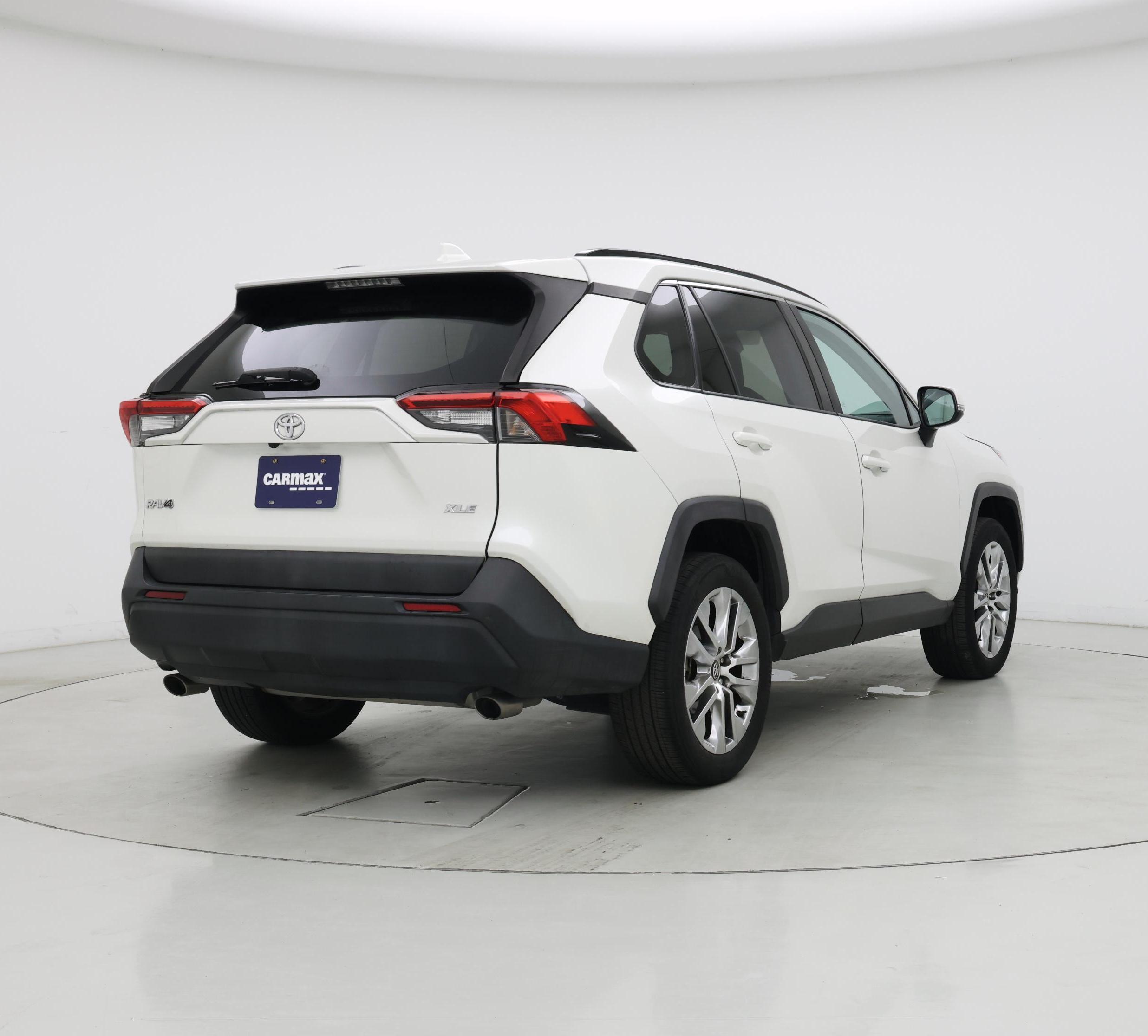 Thumbnail: 2021 Toyota RAV4 - 8