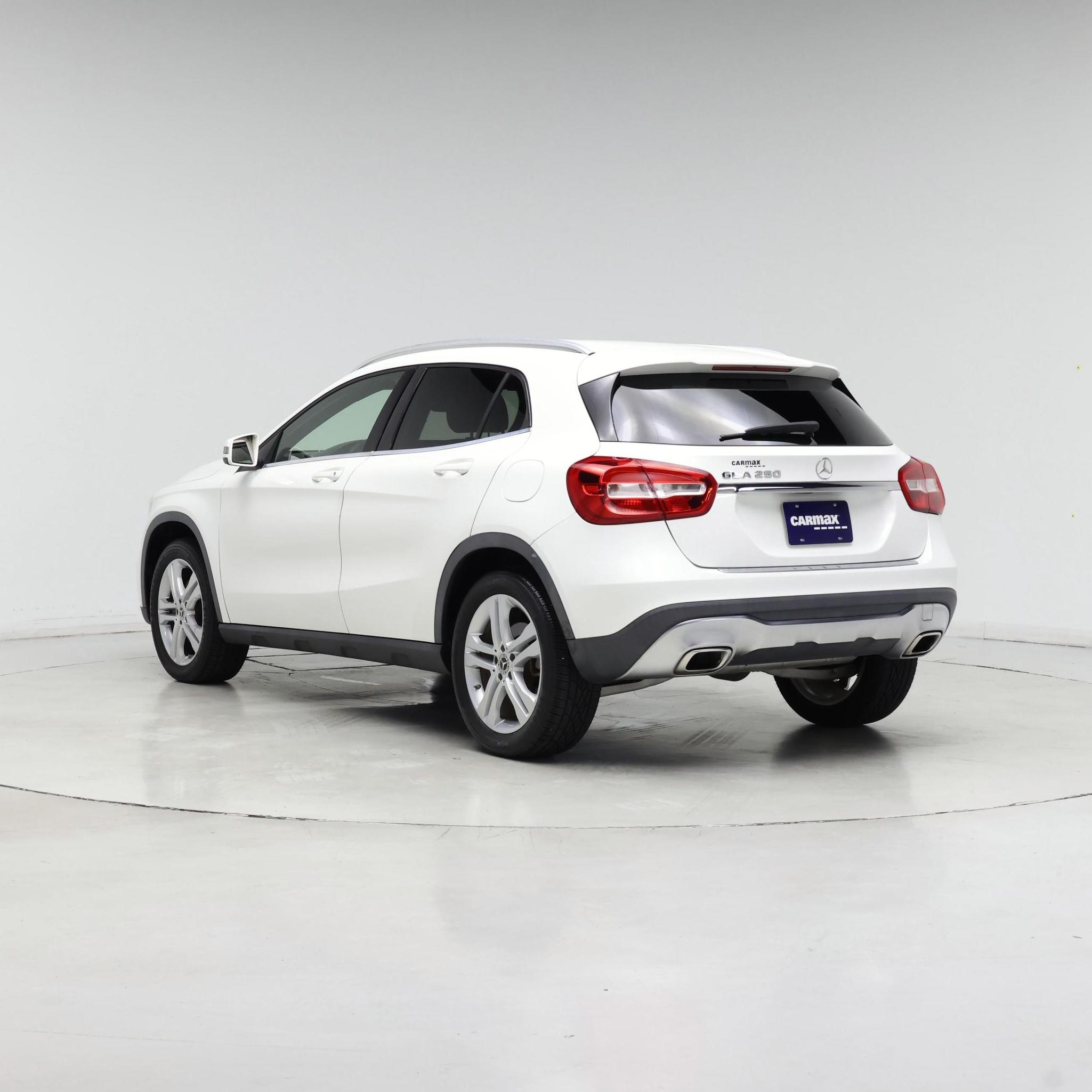 Thumbnail: 2020 Mercedes-Benz GLA - 2