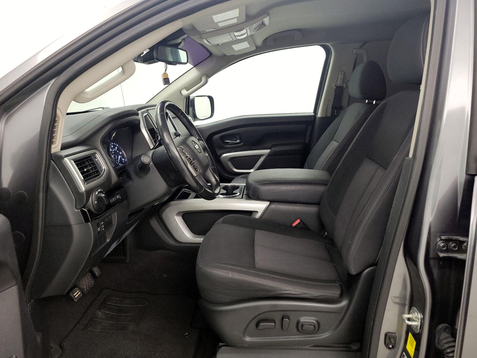 Thumbnail: 2021 Nissan Titan - 11