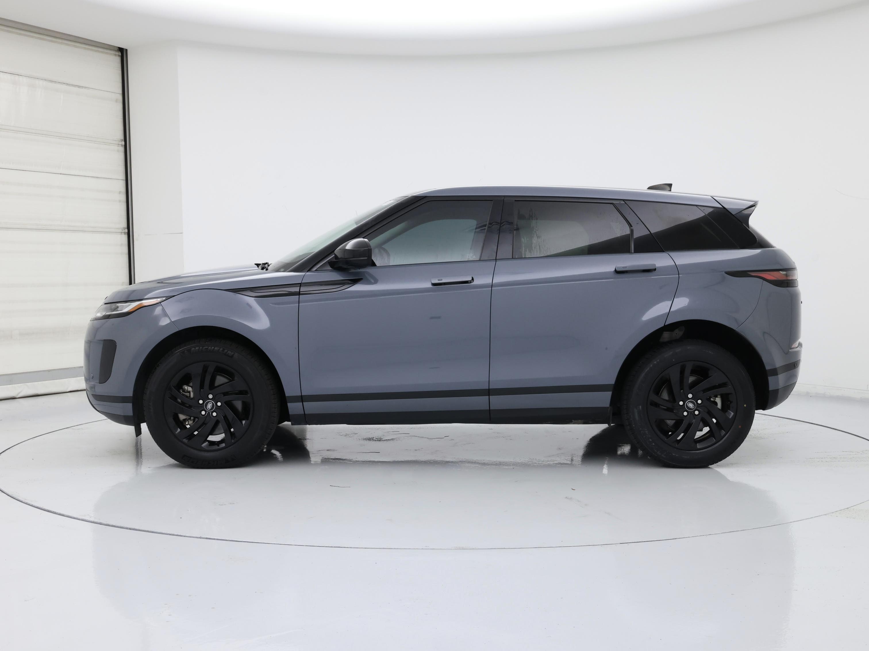 Thumbnail: 2023 Land Rover Range Rover Evoque - 3