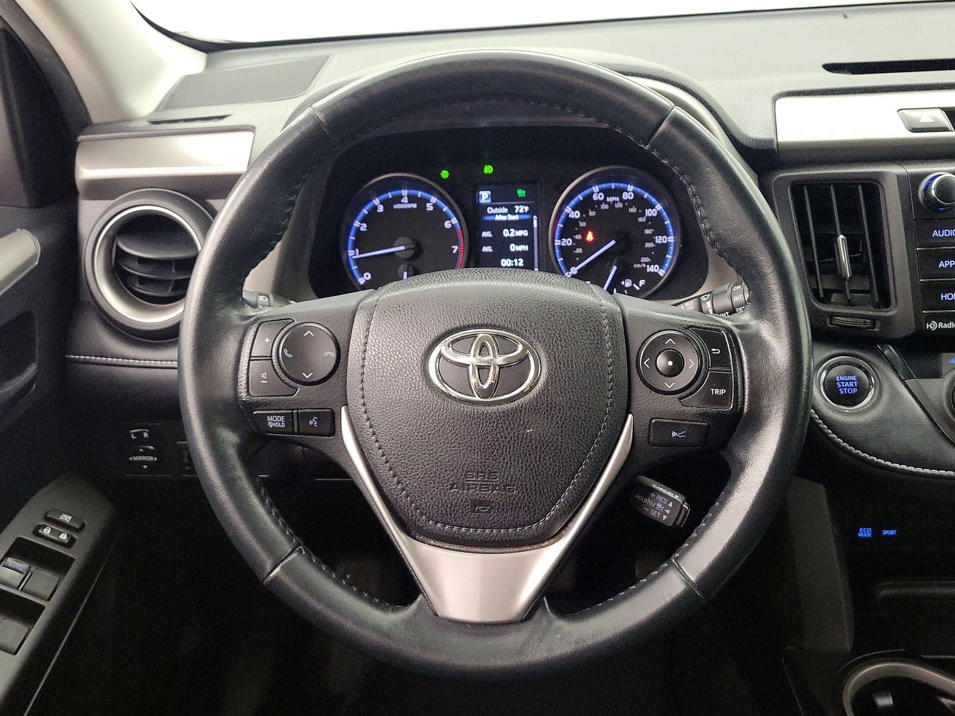 Thumbnail: 2018 Toyota RAV4 - 10