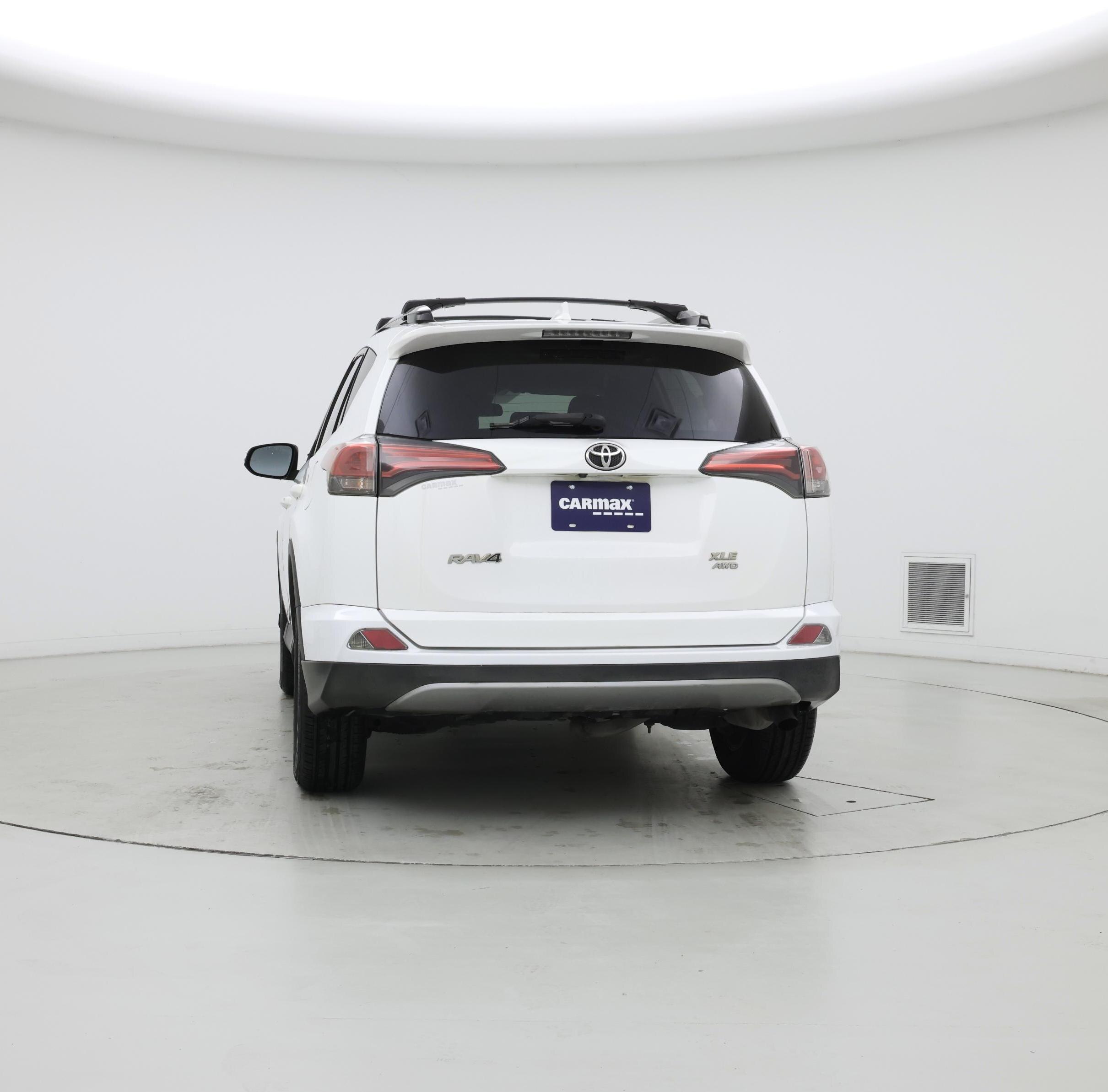 Thumbnail: 2018 Toyota RAV4 - 6