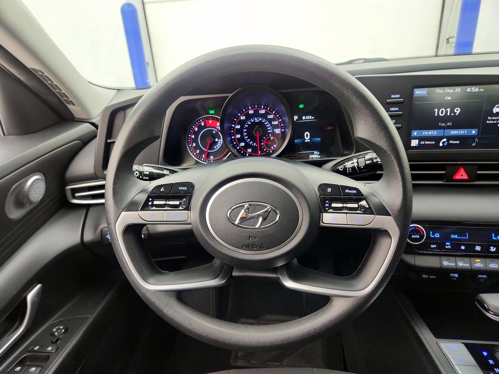 Thumbnail: 2023 Hyundai Elantra - 10
