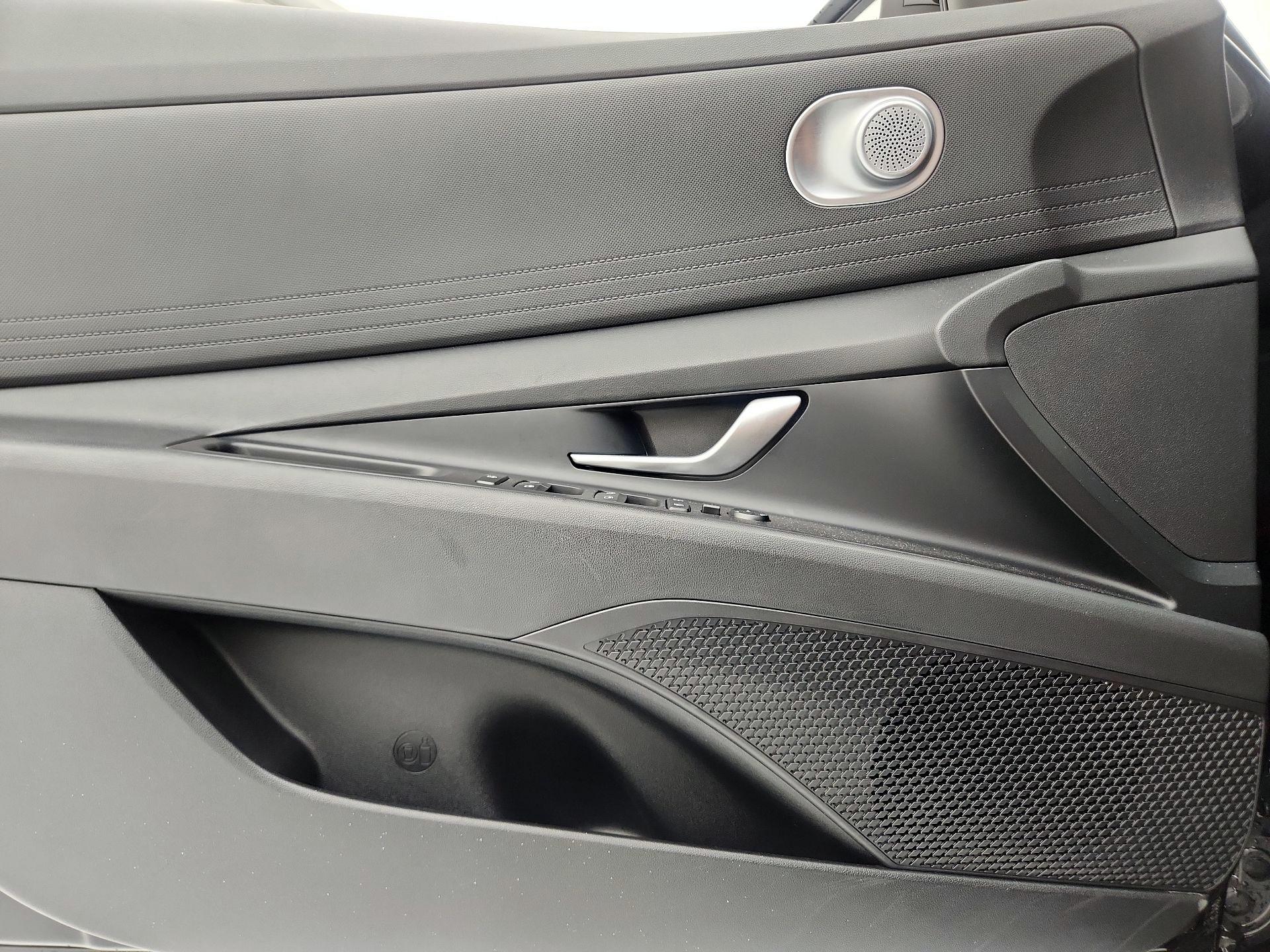 Thumbnail: 2023 Hyundai Elantra - 12