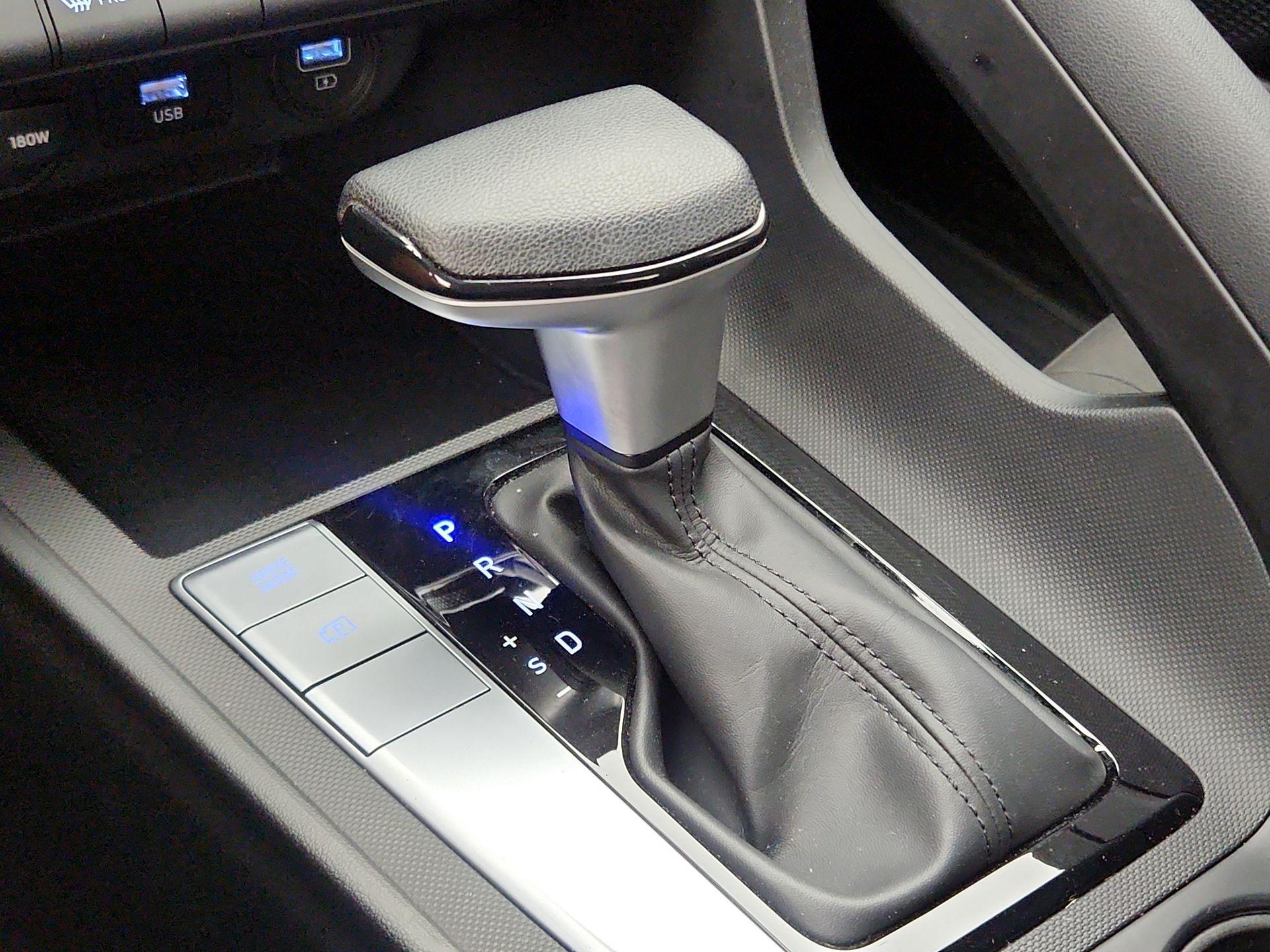 Thumbnail: 2023 Hyundai Elantra - 17