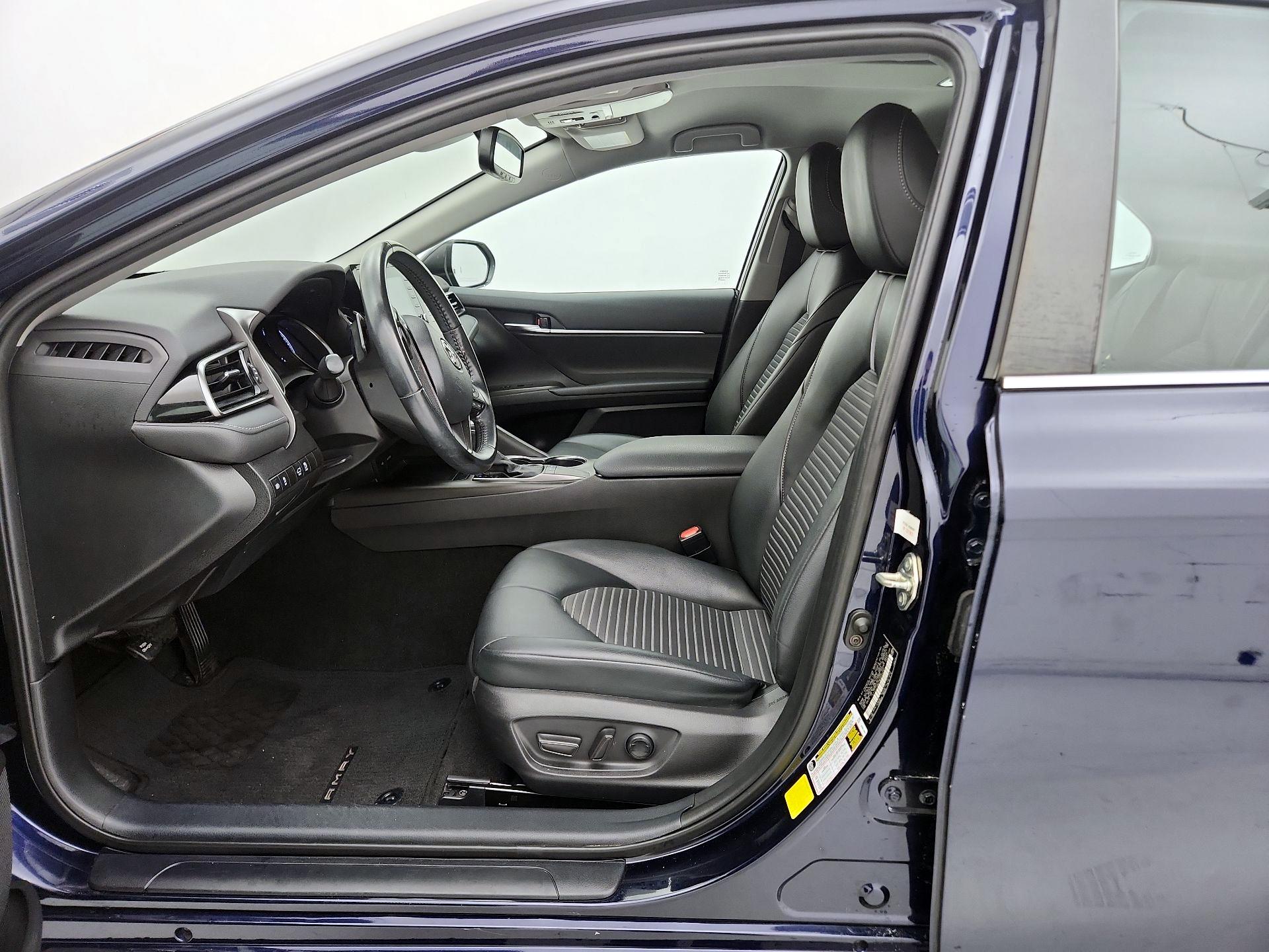 Thumbnail: 2022 Toyota Camry - 11