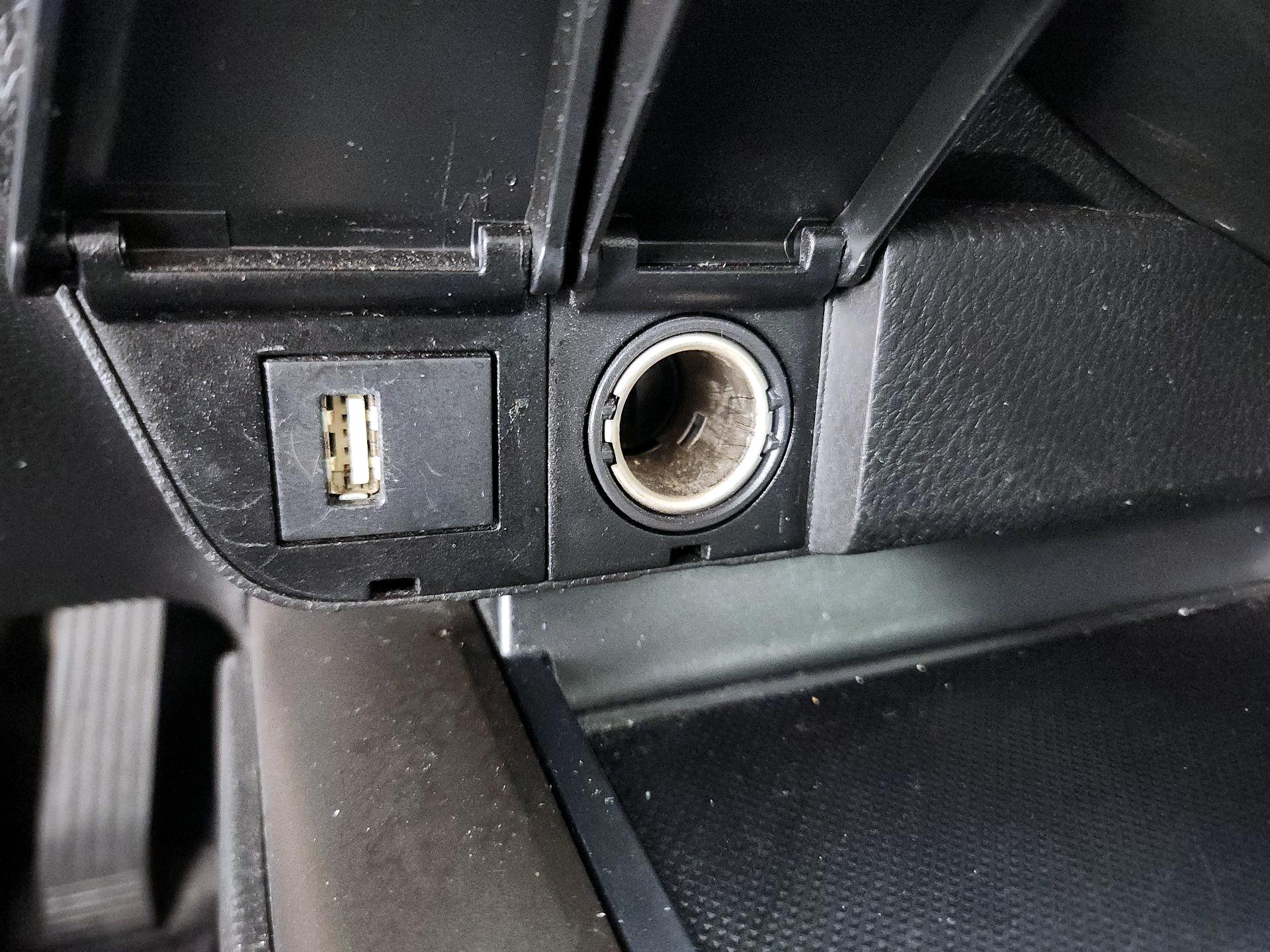 Thumbnail: 2022 Toyota Camry - 18