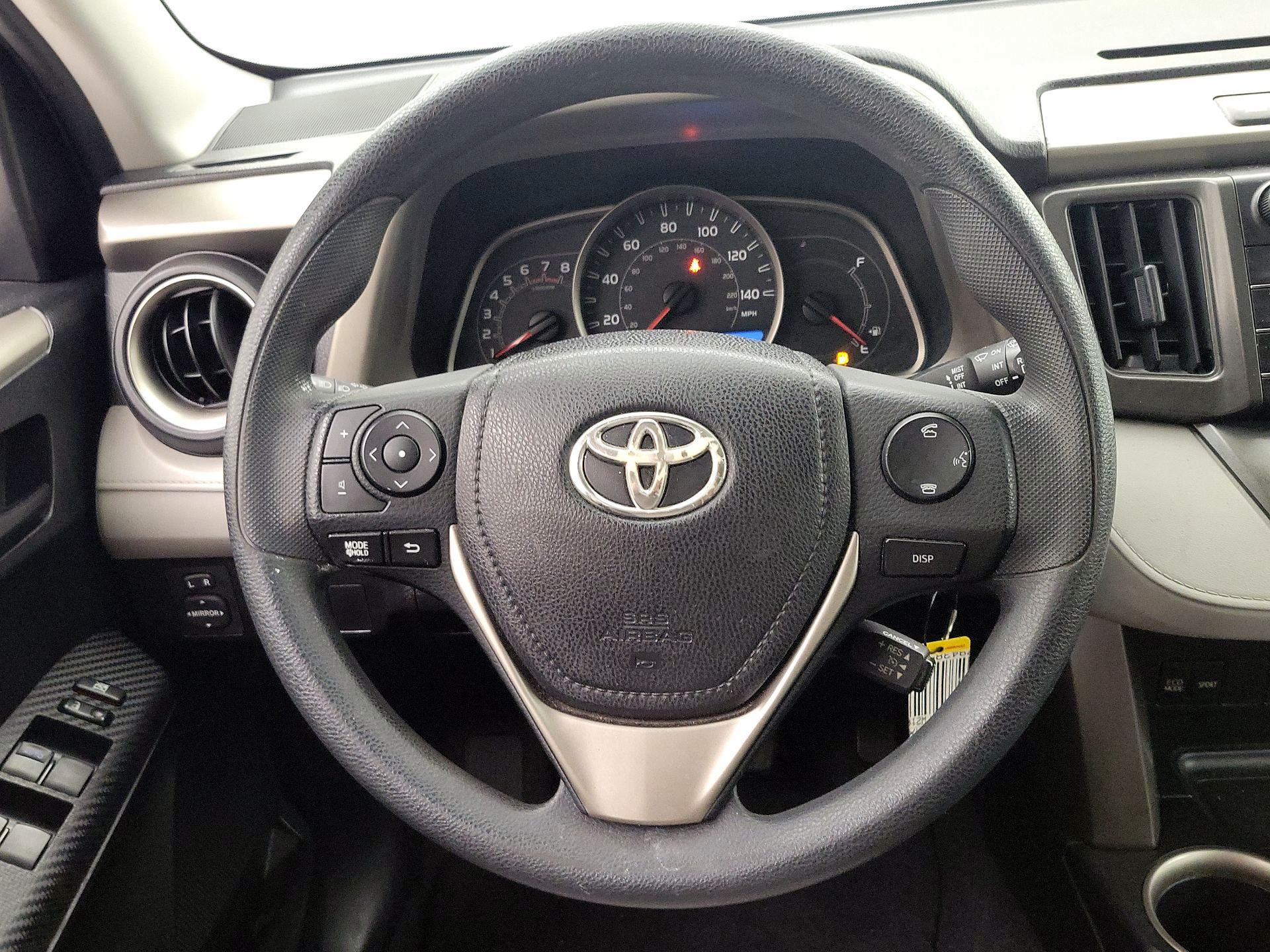 Thumbnail: 2015 Toyota RAV4 - 10