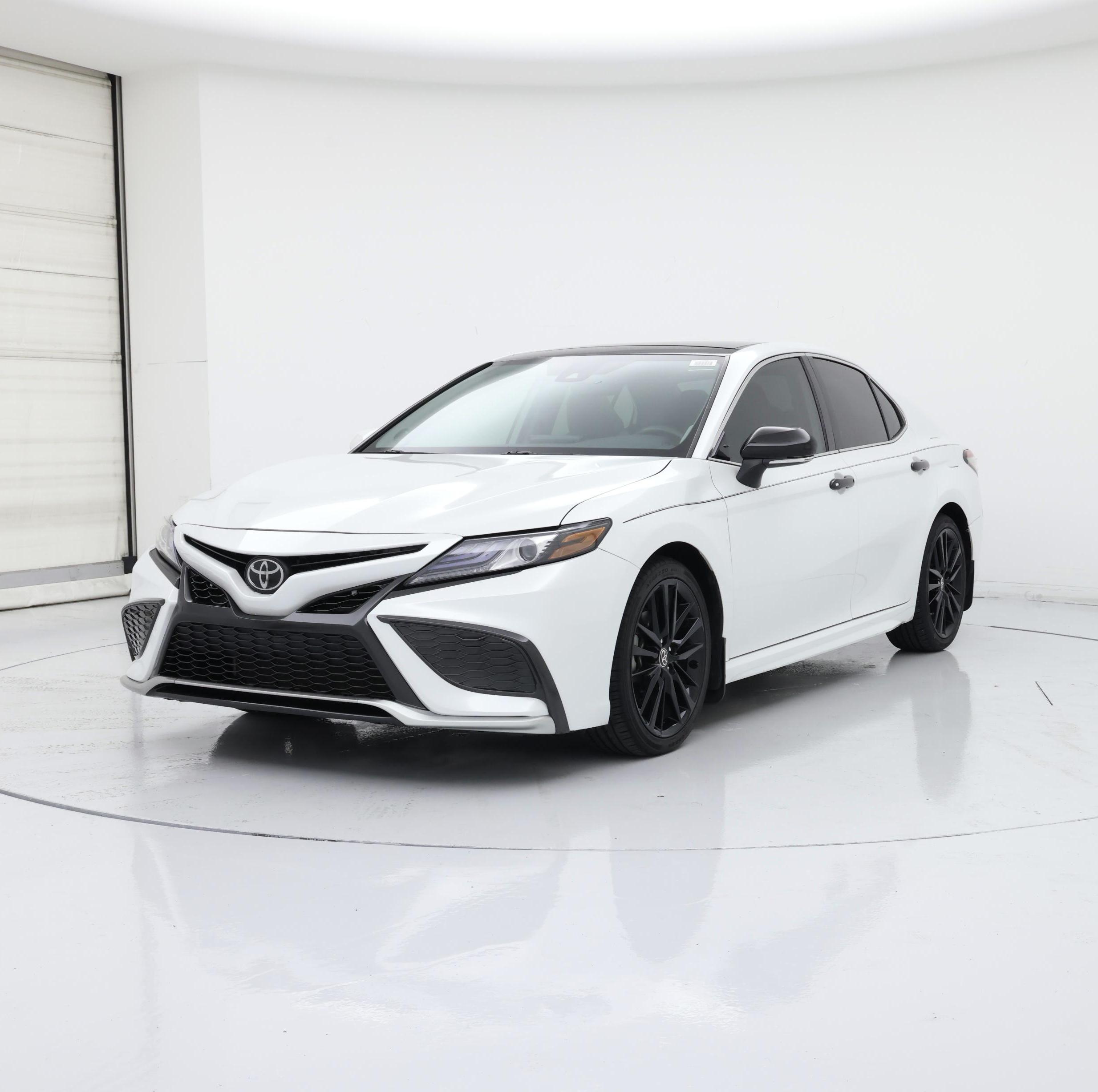Thumbnail: 2022 Toyota Camry - 4