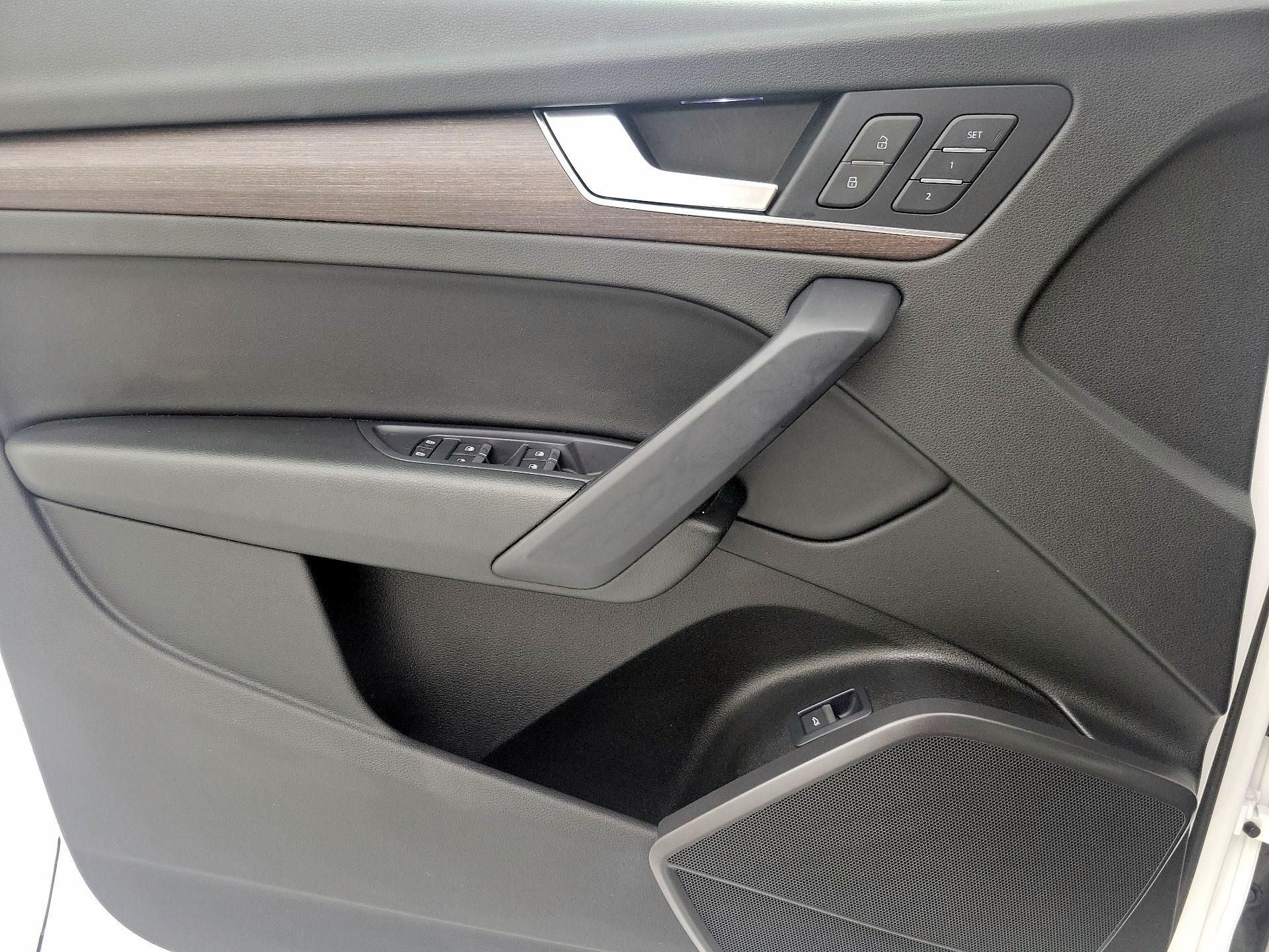 Thumbnail: 2021 Audi Q5 - 12