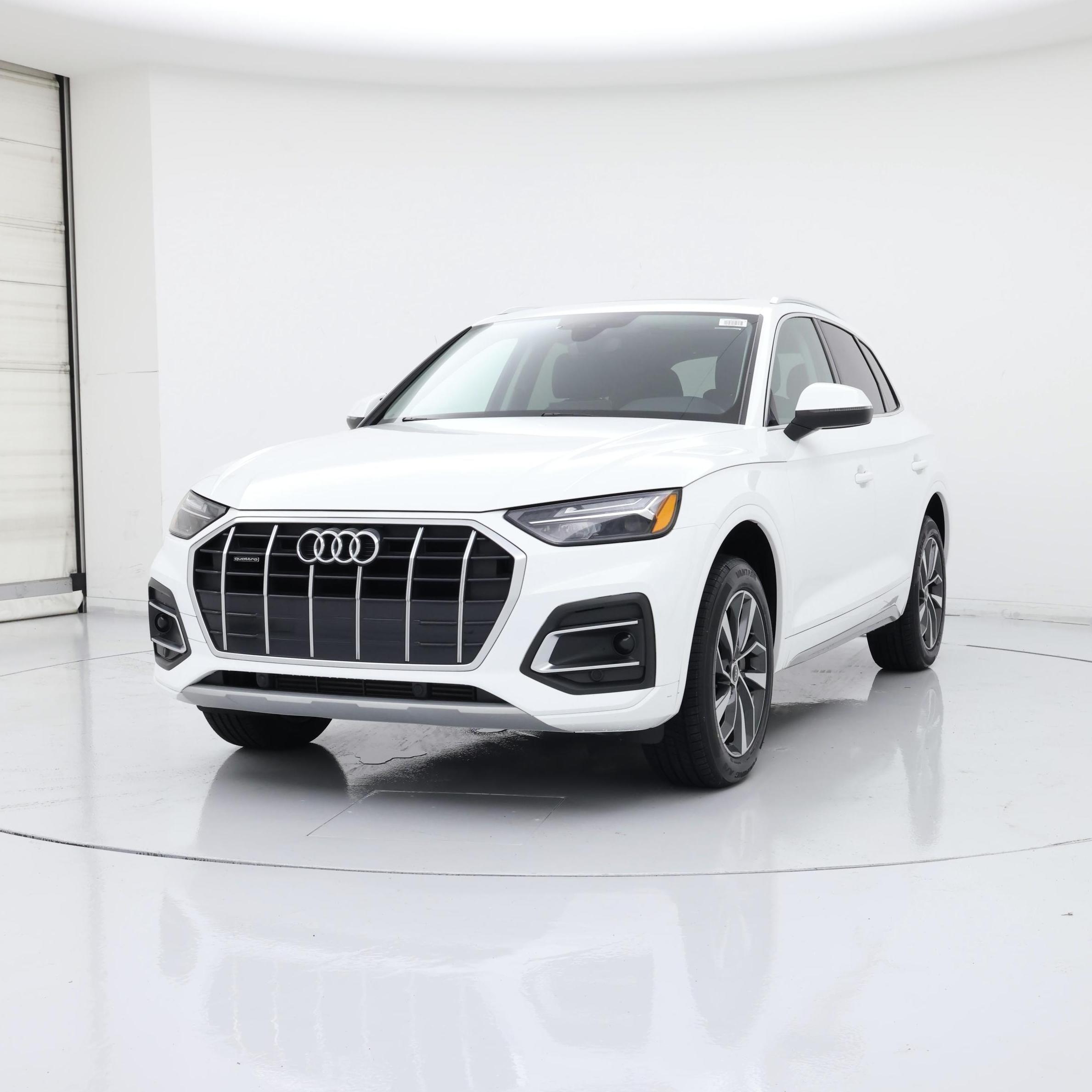 Thumbnail: 2021 Audi Q5 - 4