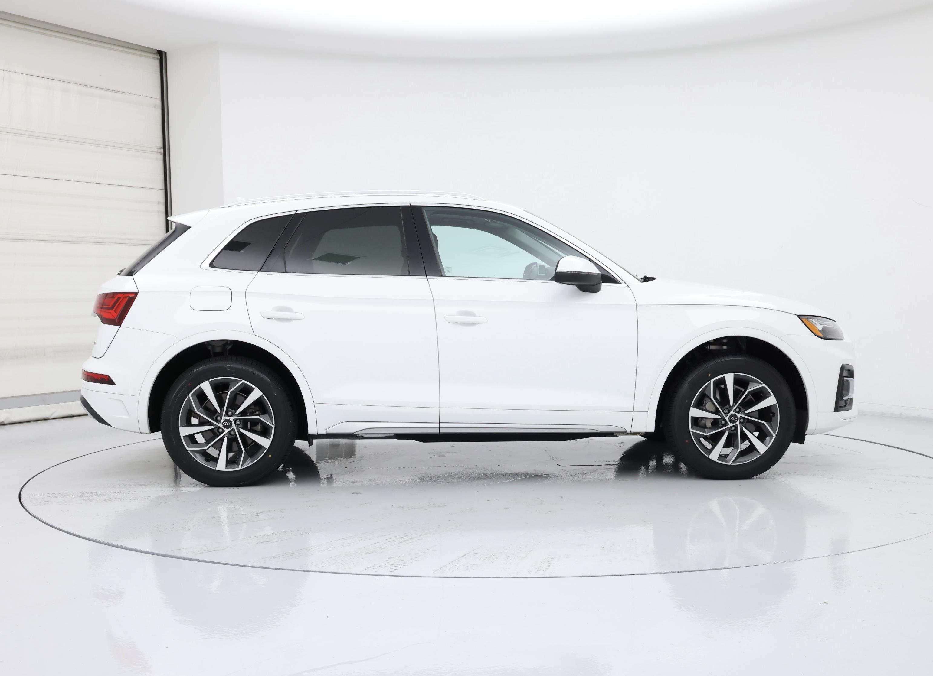 Thumbnail: 2021 Audi Q5 - 7