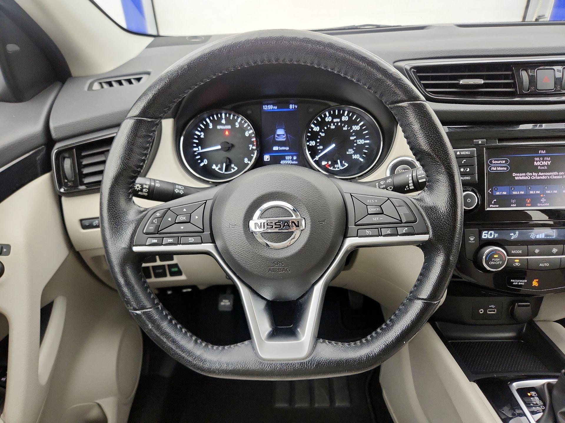 Thumbnail: 2021 Nissan Rogue Sport - 10