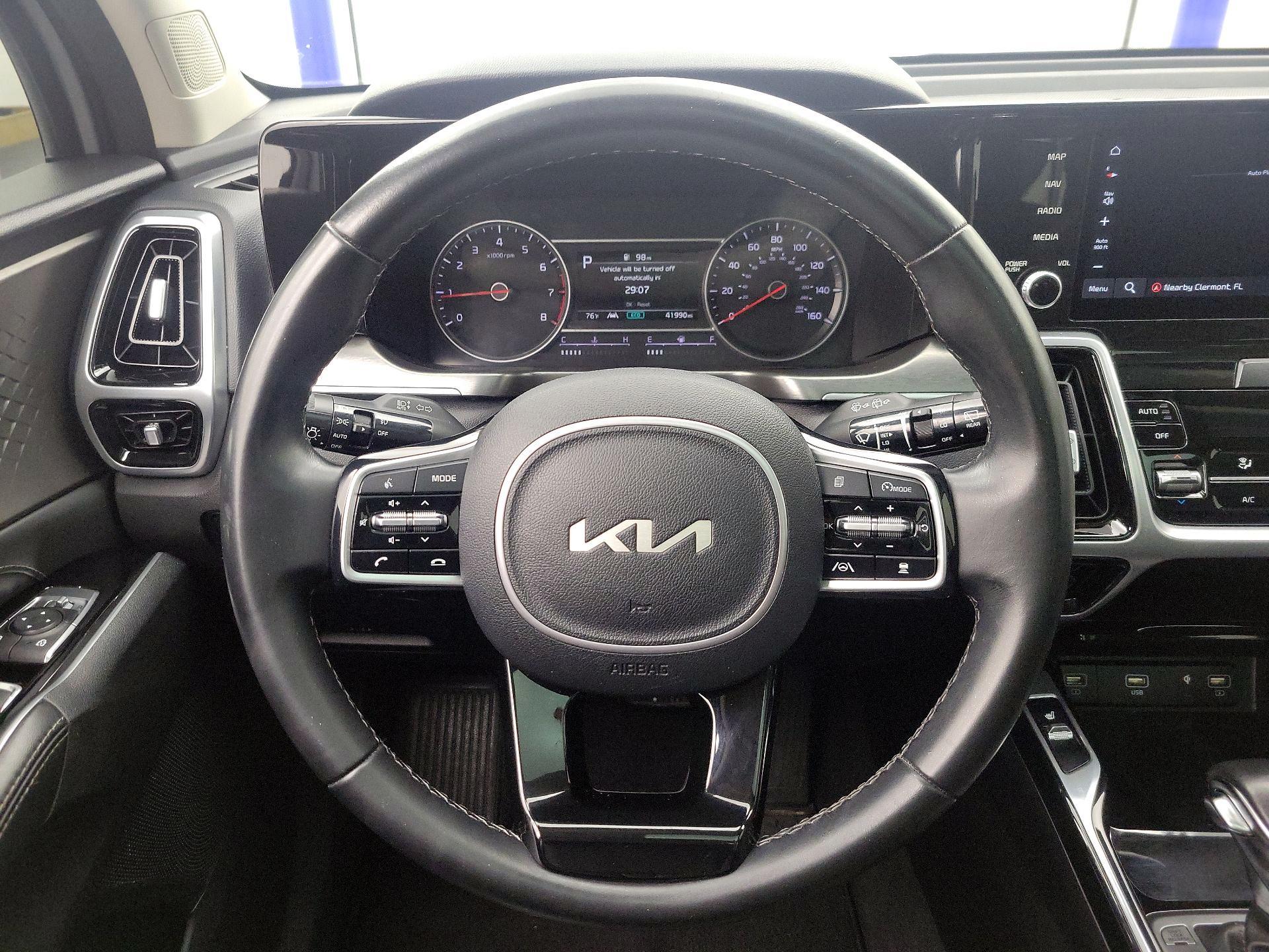 Thumbnail: 2022 Kia Sorento - 10